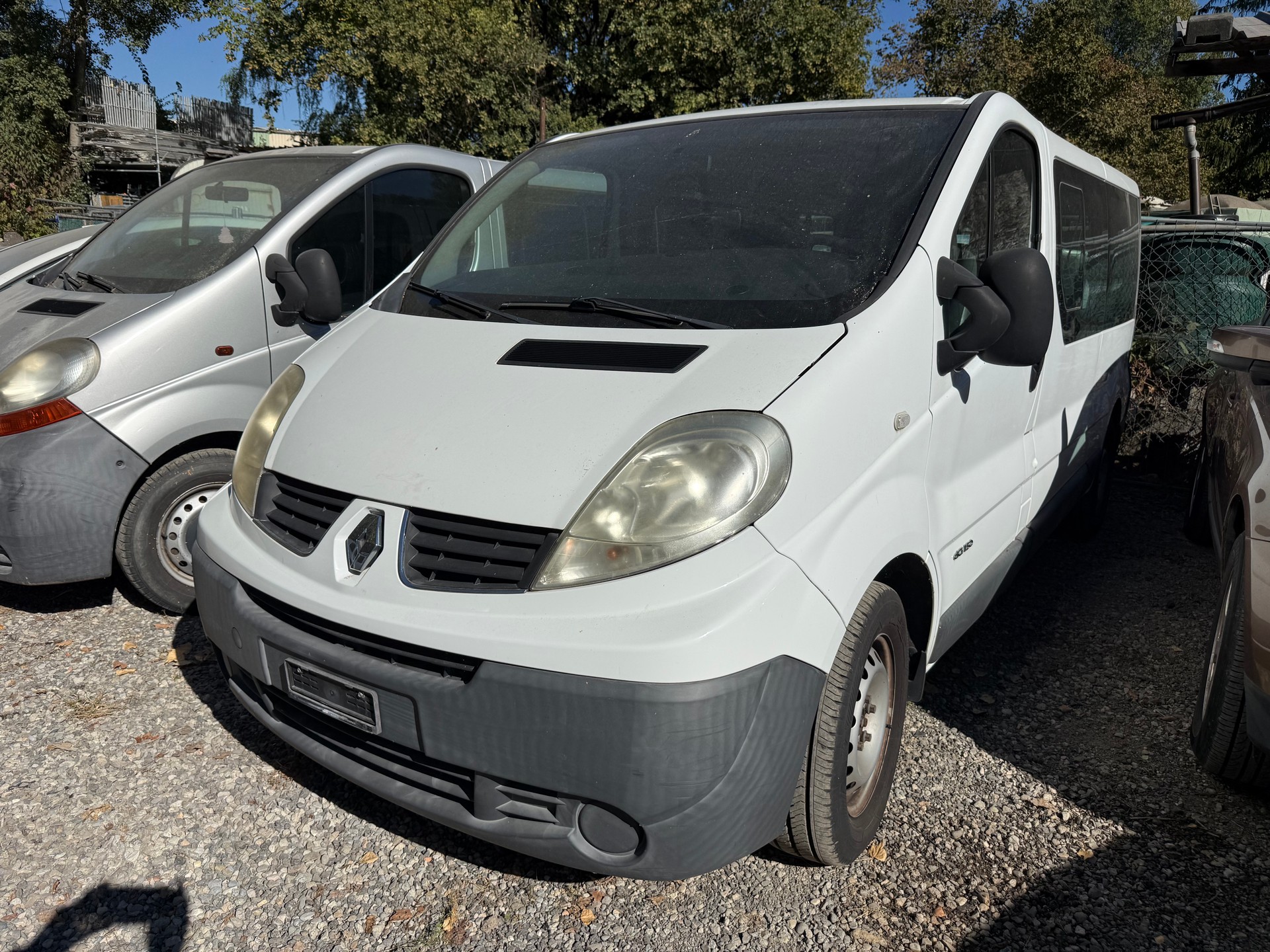 RENAULT Trafic 2.5 dCi L2H1 Grand Passenger Authentique-image-1