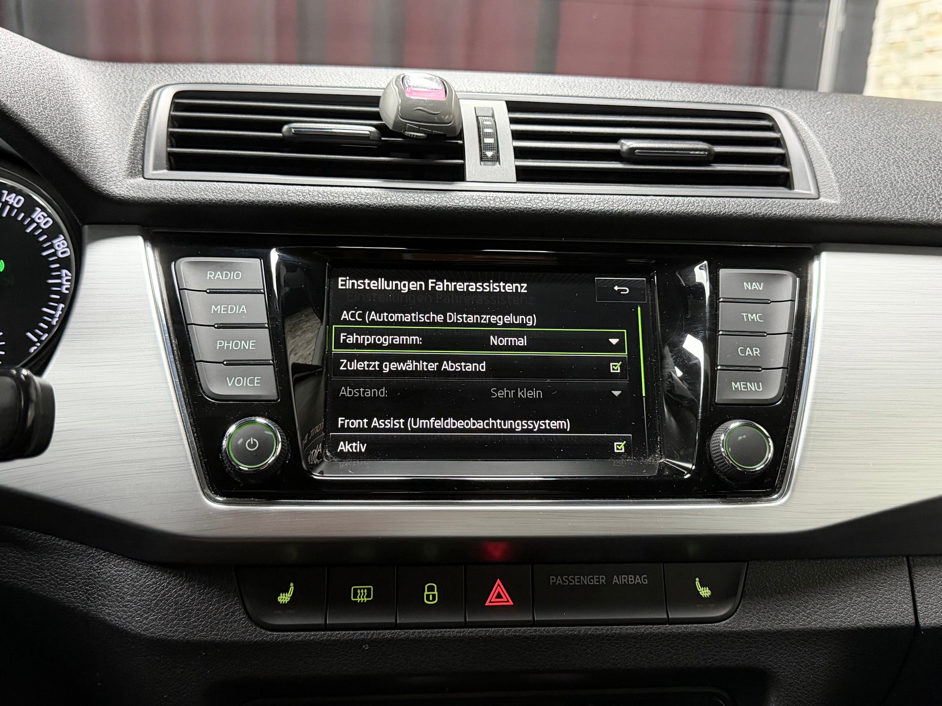 SKODA Fabia 1.2 TSI Ambition DSG-image-15