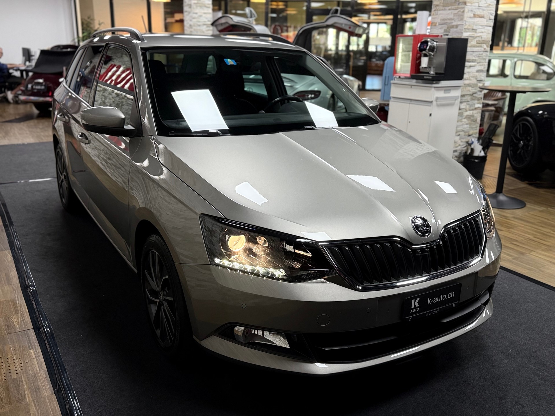 SKODA Fabia 1.2 TSI Ambition DSG-image-5
