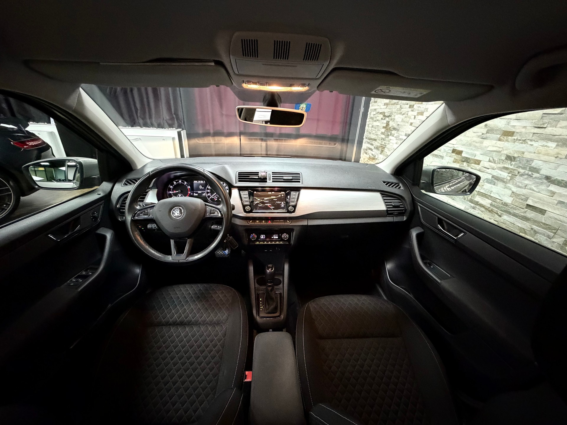 SKODA Fabia 1.2 TSI Ambition DSG-image-19