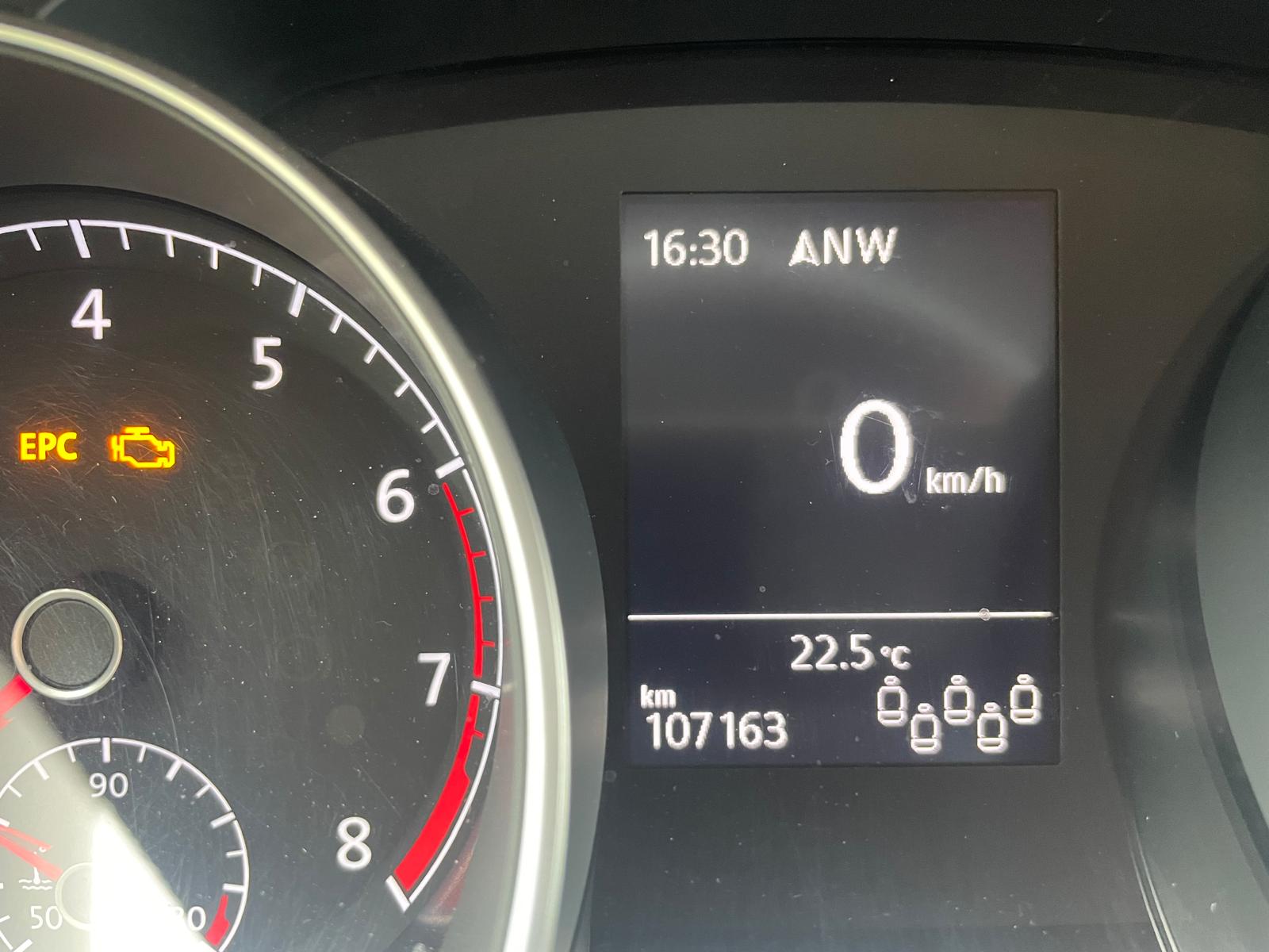 VW Touran 1.4 TSI BlueMotion Technology Trendline-image-7