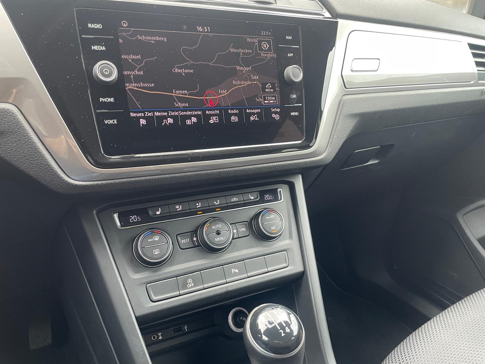 VW Touran 1.4 TSI BlueMotion Technology Trendline-image-5