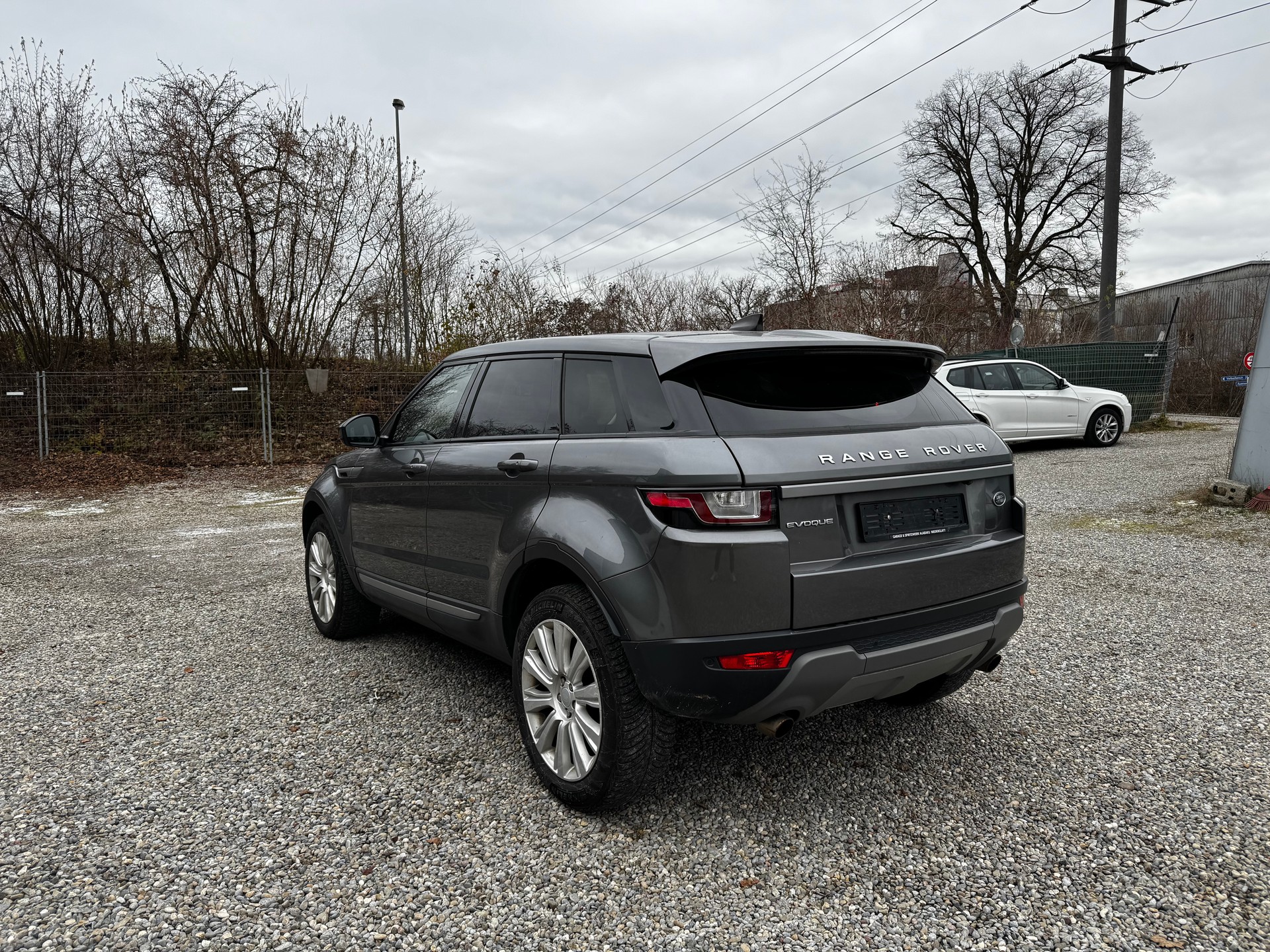LAND ROVER Range Rover Evoque 2.0 TD4 SE AT9-image-4