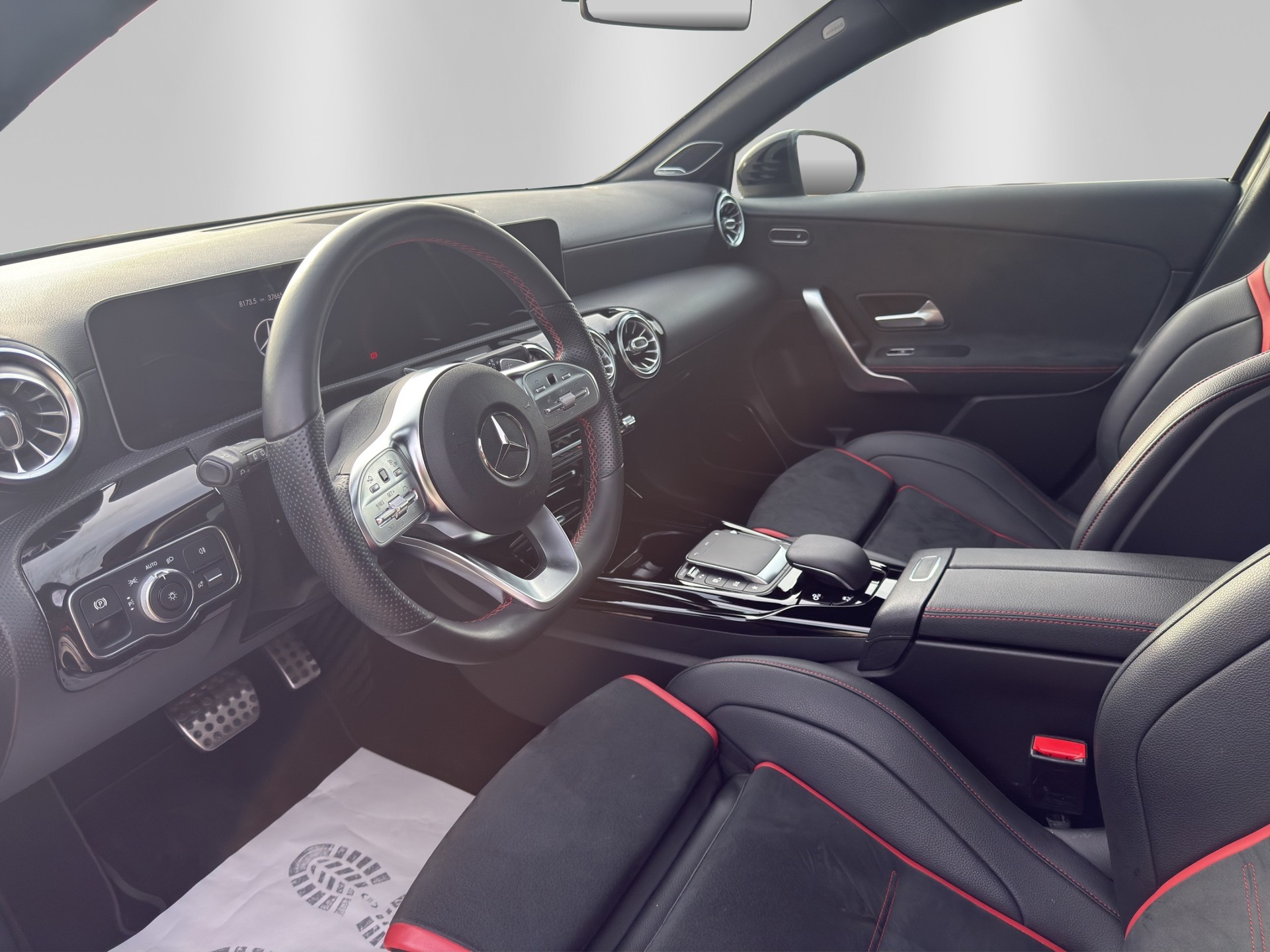 MERCEDES-BENZ A 45 AMG 4Matic+ Speedshift-image-8