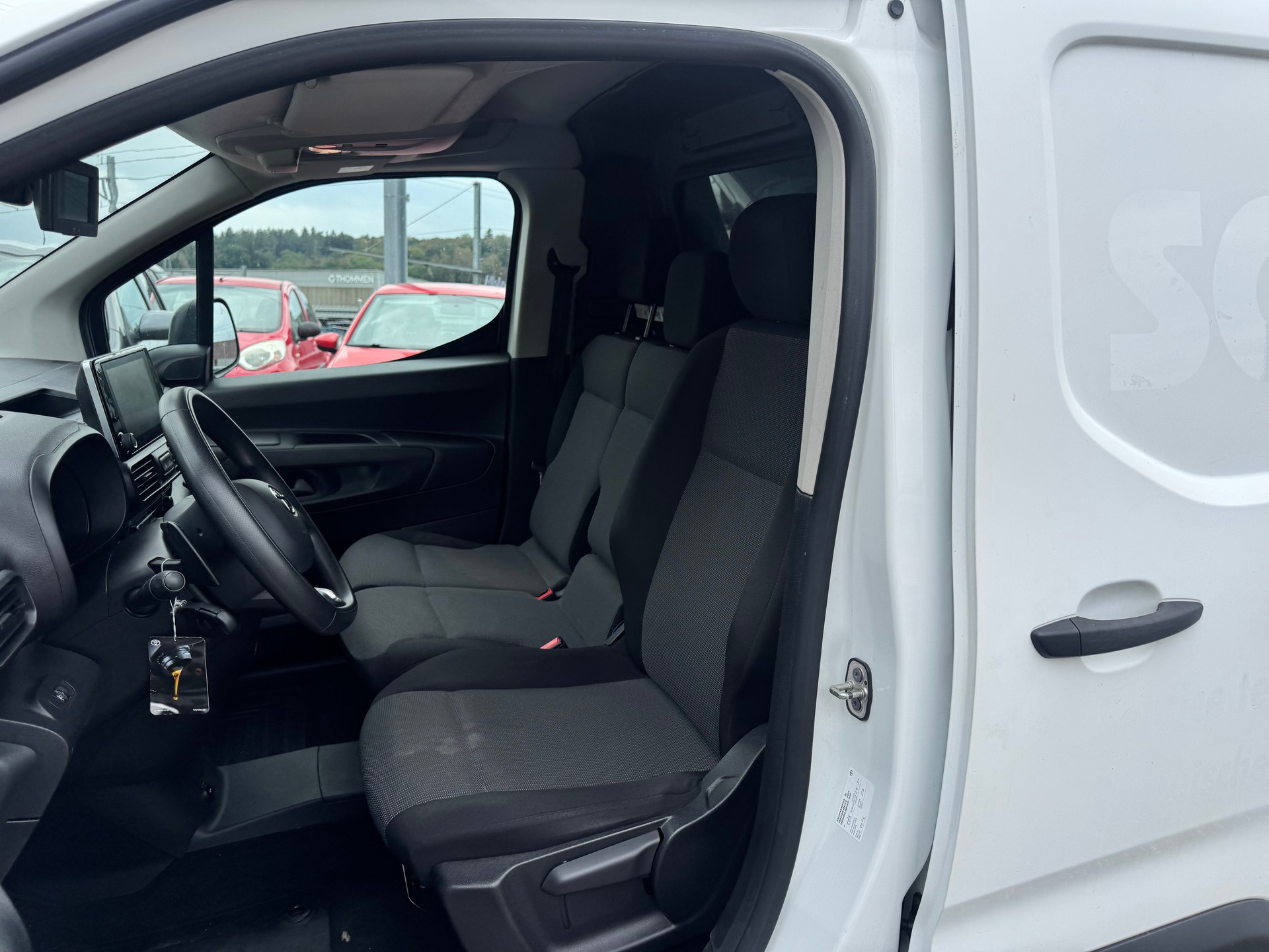 TOYOTA Proace City Van 1.5D Premium Long-image-12