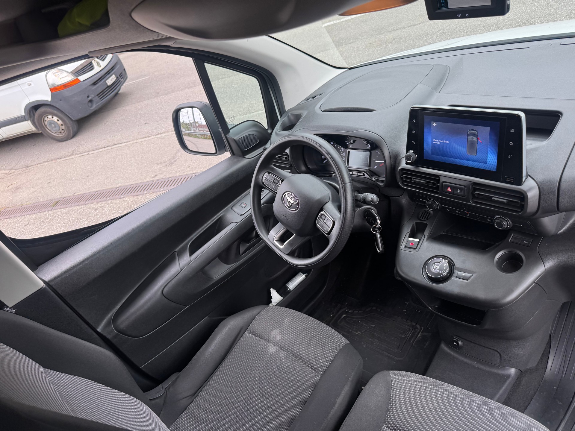 TOYOTA Proace City Van 1.5D Premium Long-image-11