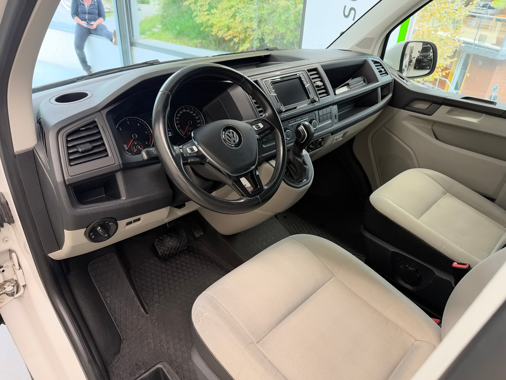 VW T6 2.0 Bi-TDI 4Motion DSG-image-11
