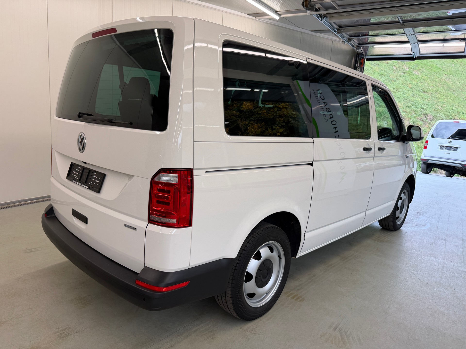VW T6 2.0 Bi-TDI 4Motion DSG-image-3