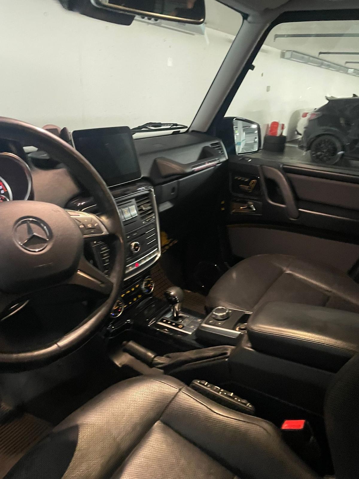 MERCEDES-BENZ G 350 d AMG 7G-Tronic-image-12