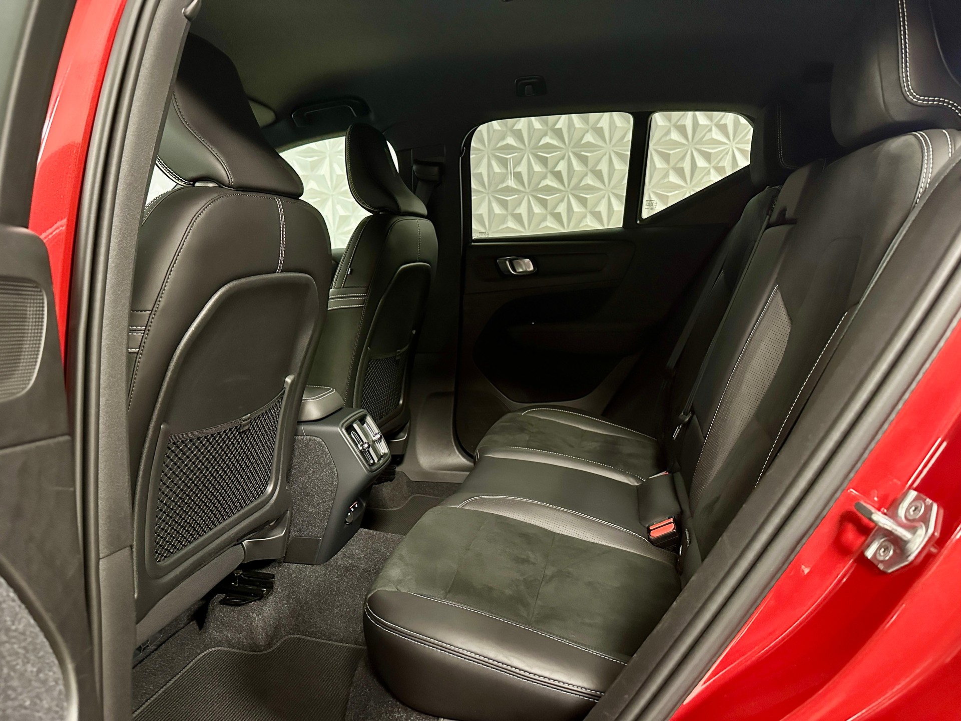 VOLVO XC40 T4 R-Design Geartronic-image-15