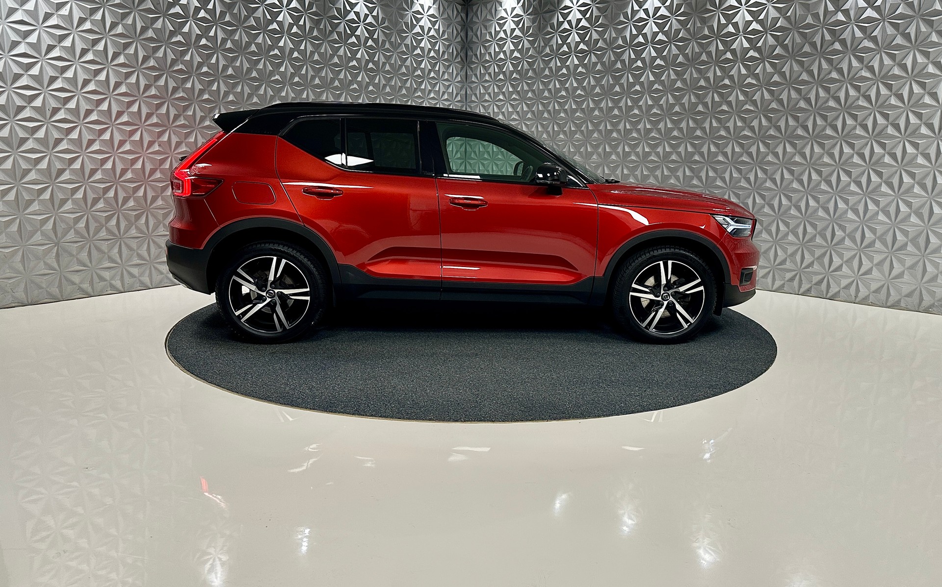 VOLVO XC40 T4 R-Design Geartronic-image-3