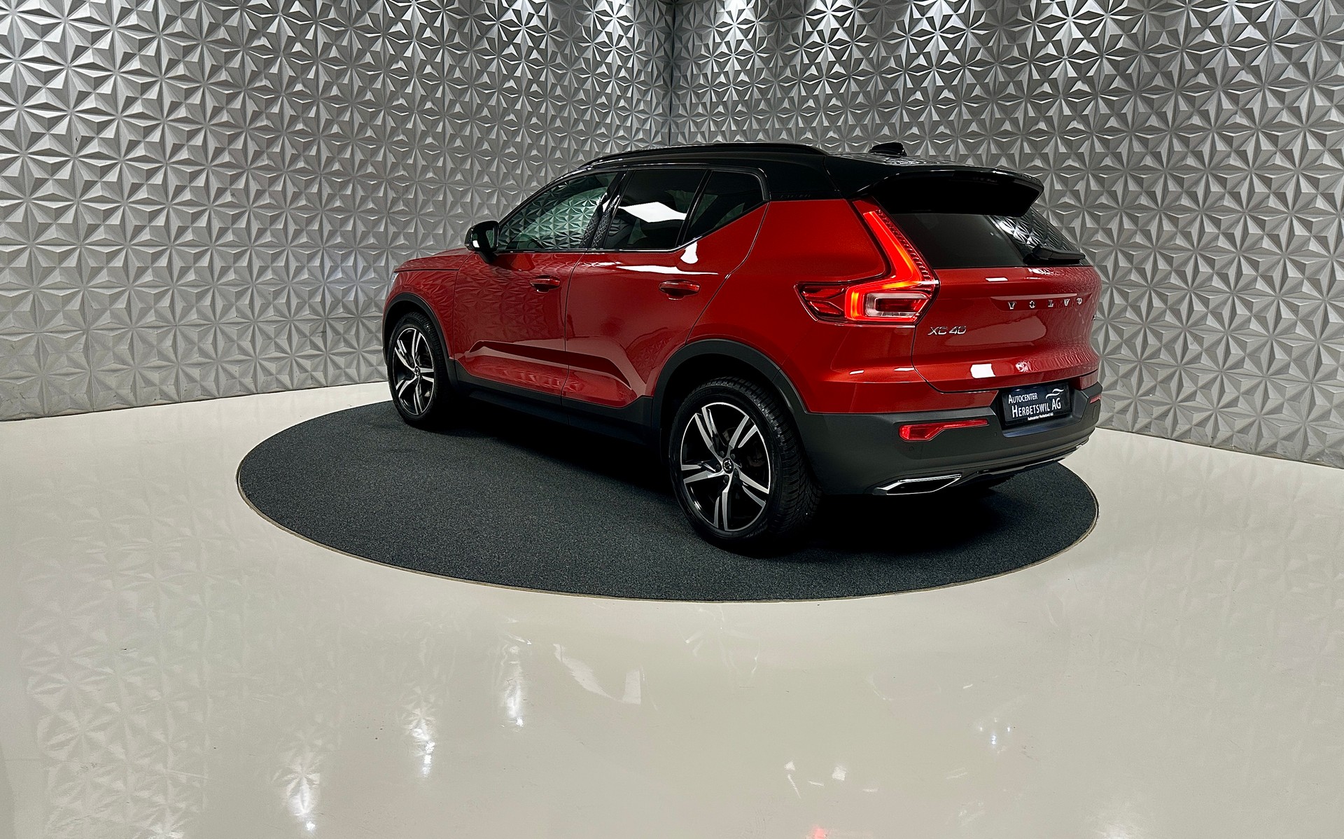 VOLVO XC40 T4 R-Design Geartronic-image-6