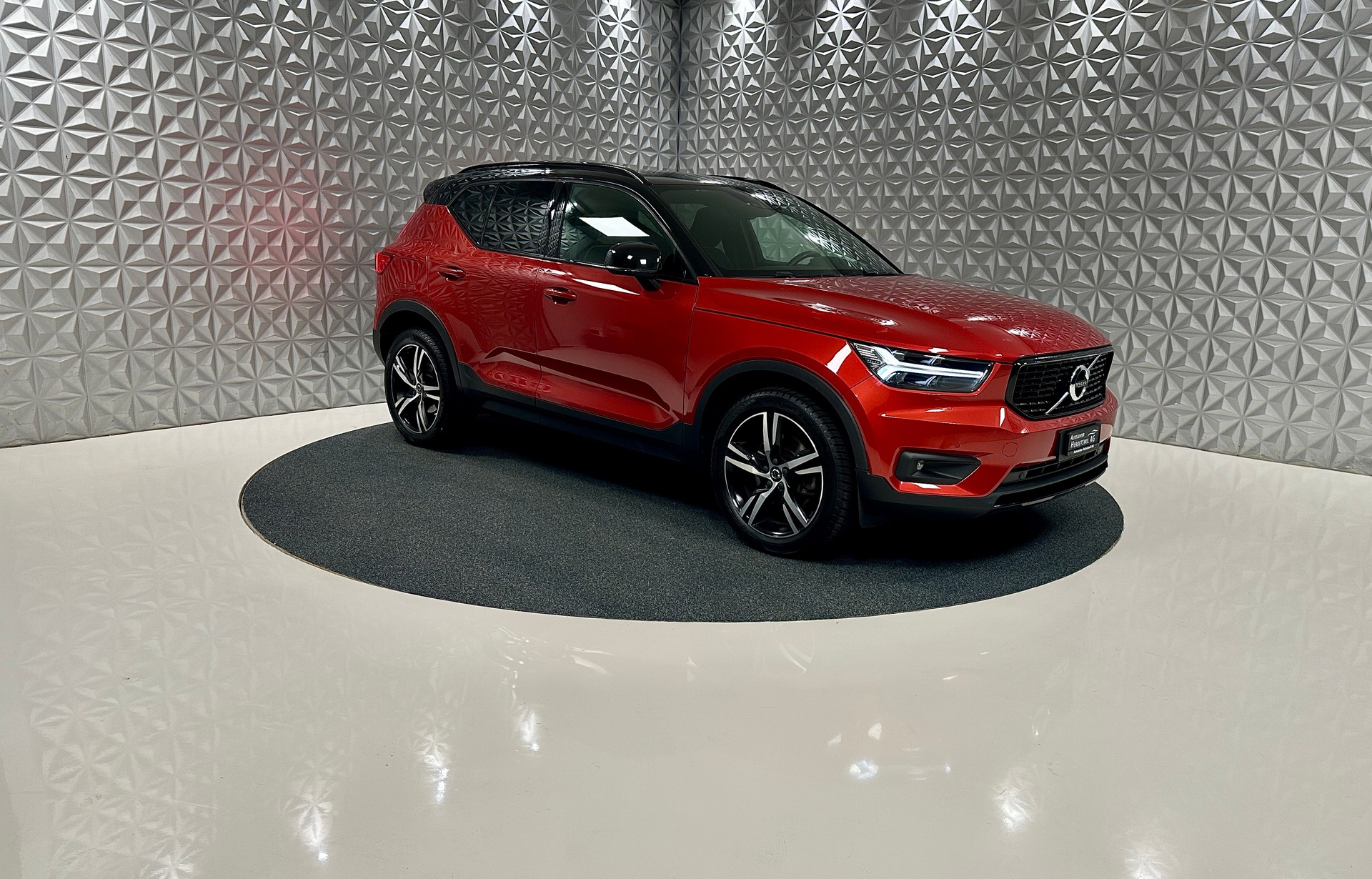 VOLVO XC40 T4 R-Design Geartronic-image-2