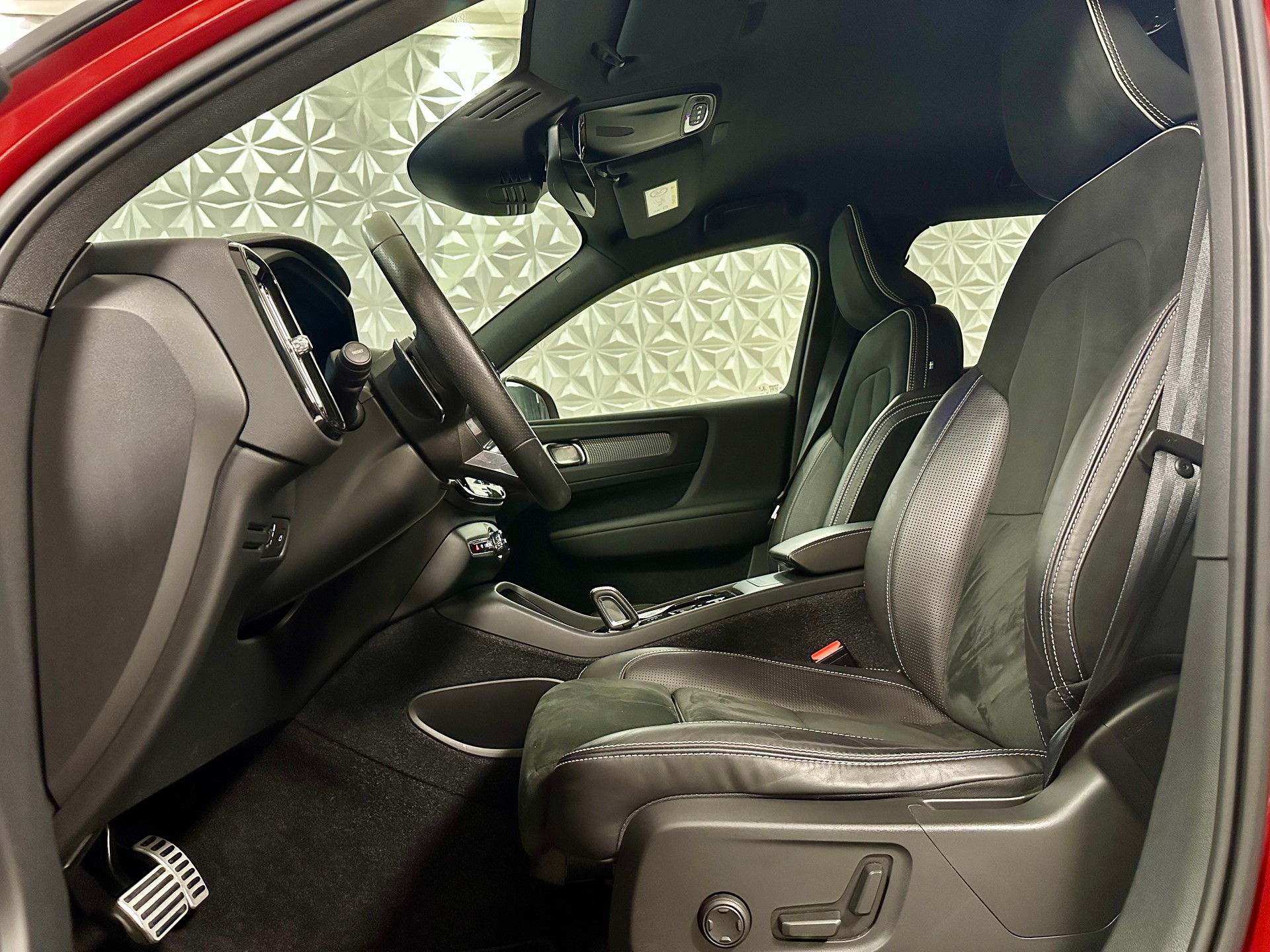 VOLVO XC40 T4 R-Design Geartronic-image-12