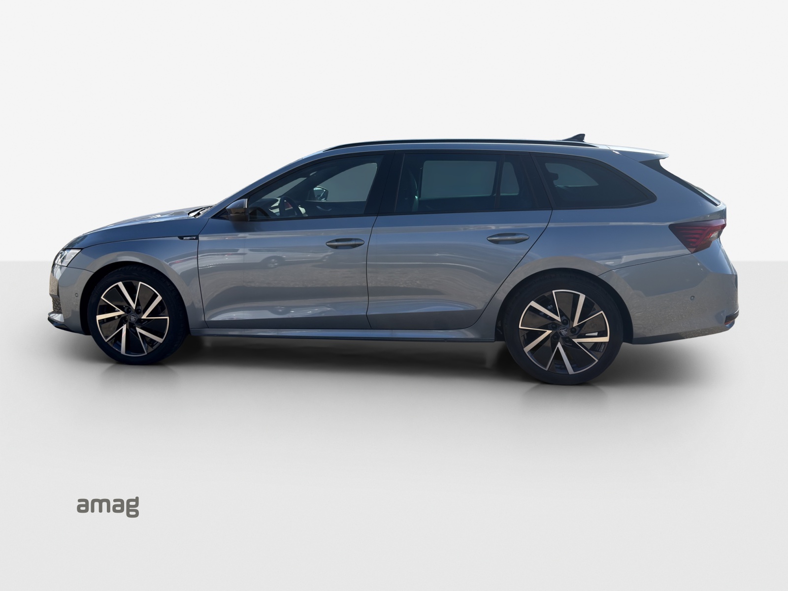 SKODA Octavia Combi 1.5 TSI mHEV DSG Sport Line-image-1