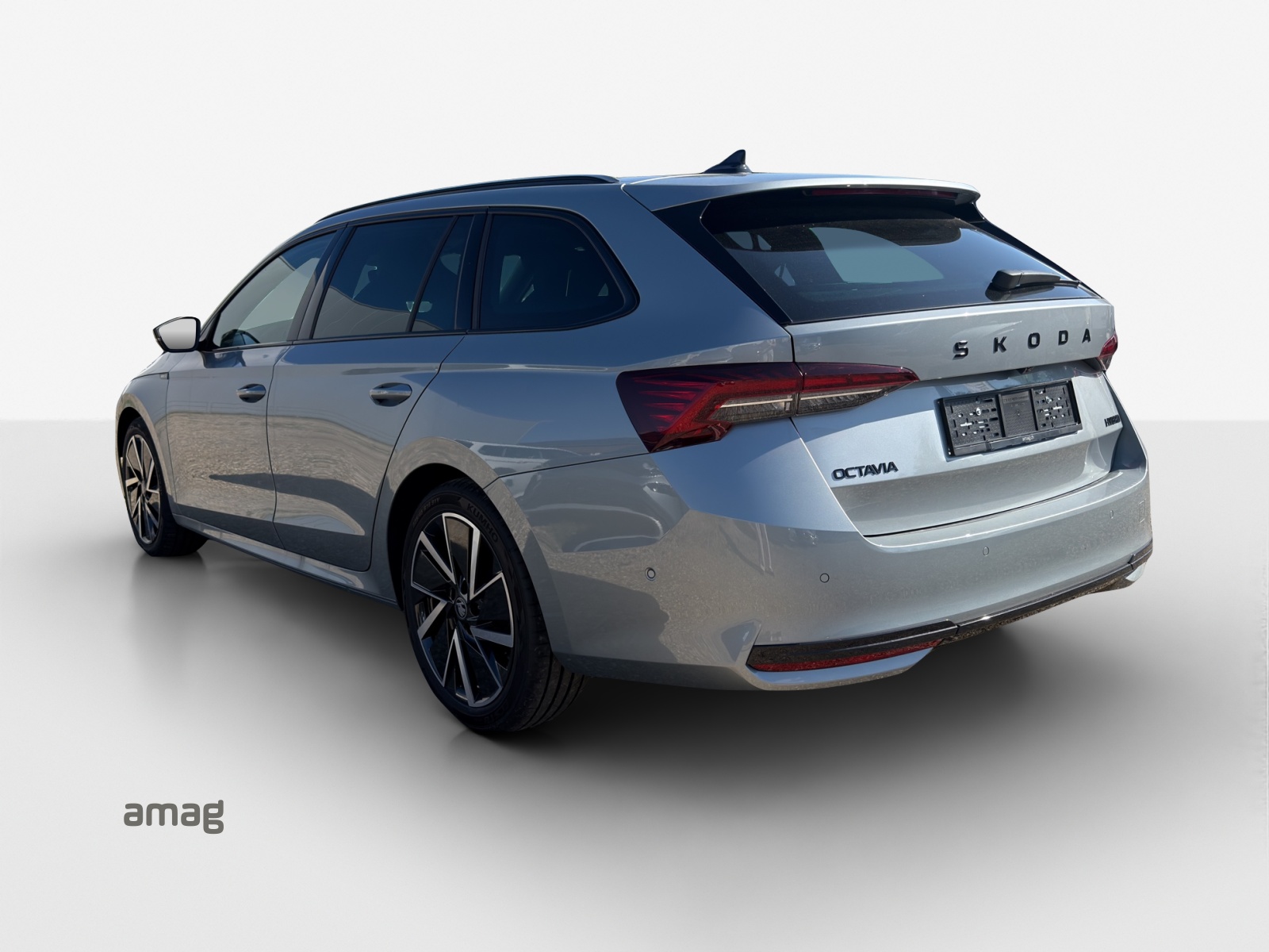 SKODA Octavia Combi 1.5 TSI mHEV DSG Sport Line-image-2