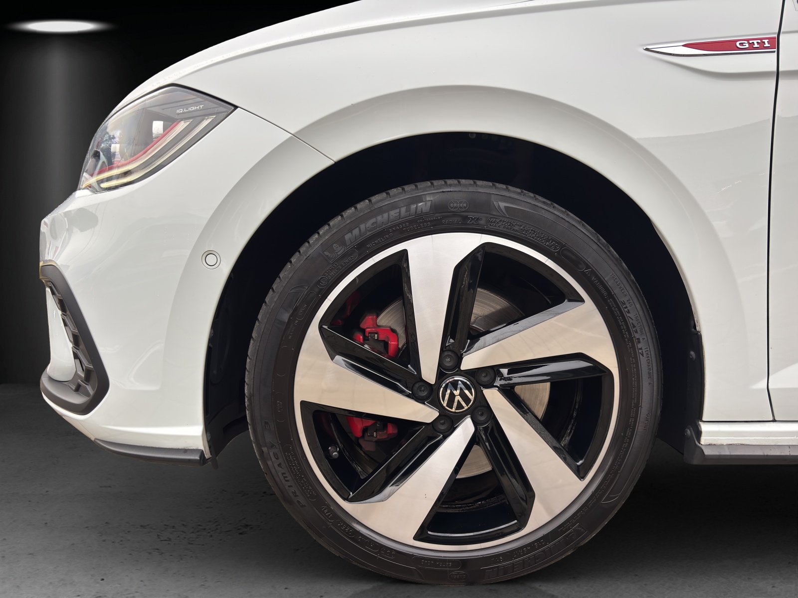VW Polo 2.0 TSI GTI DSG-image-15