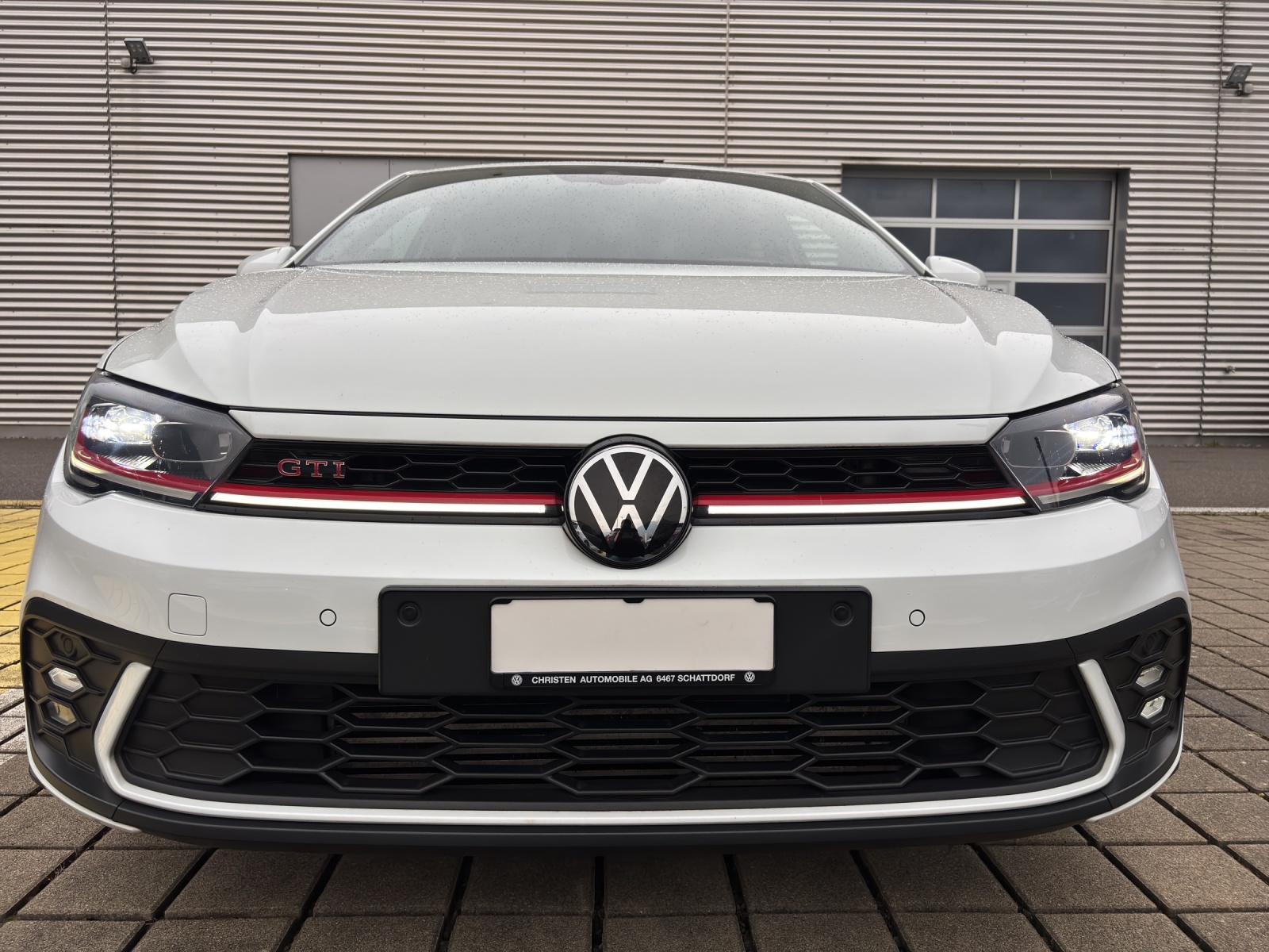 VW Polo 2.0 TSI GTI DSG-image-16