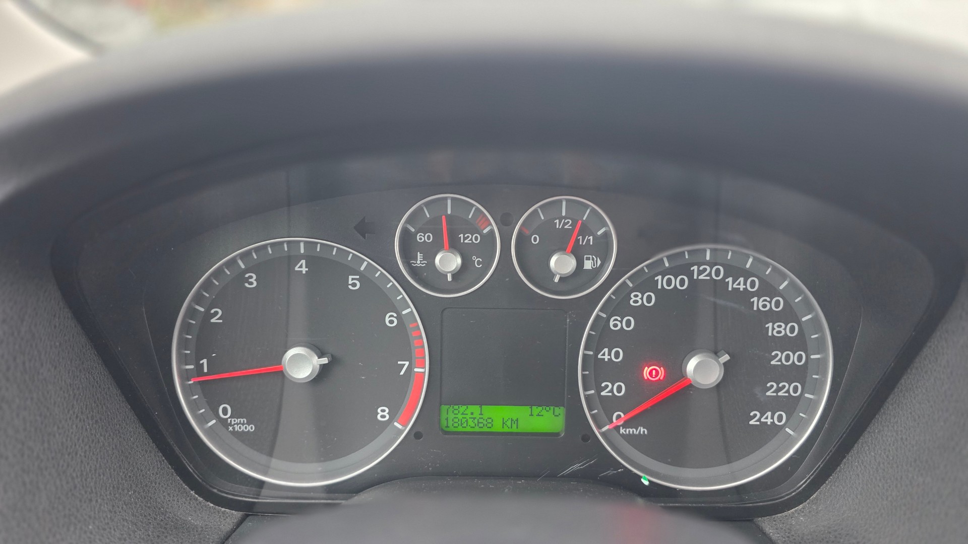 FORD Focus 1.6i VCT Trend-image-9