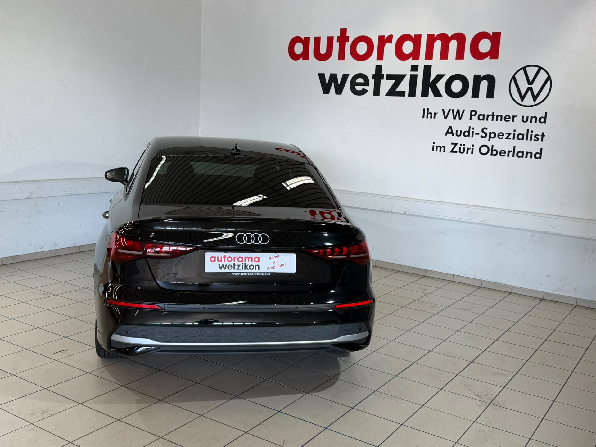 AUDI A3 Limousine TFSI 110 kW advanced S tronic-image-3