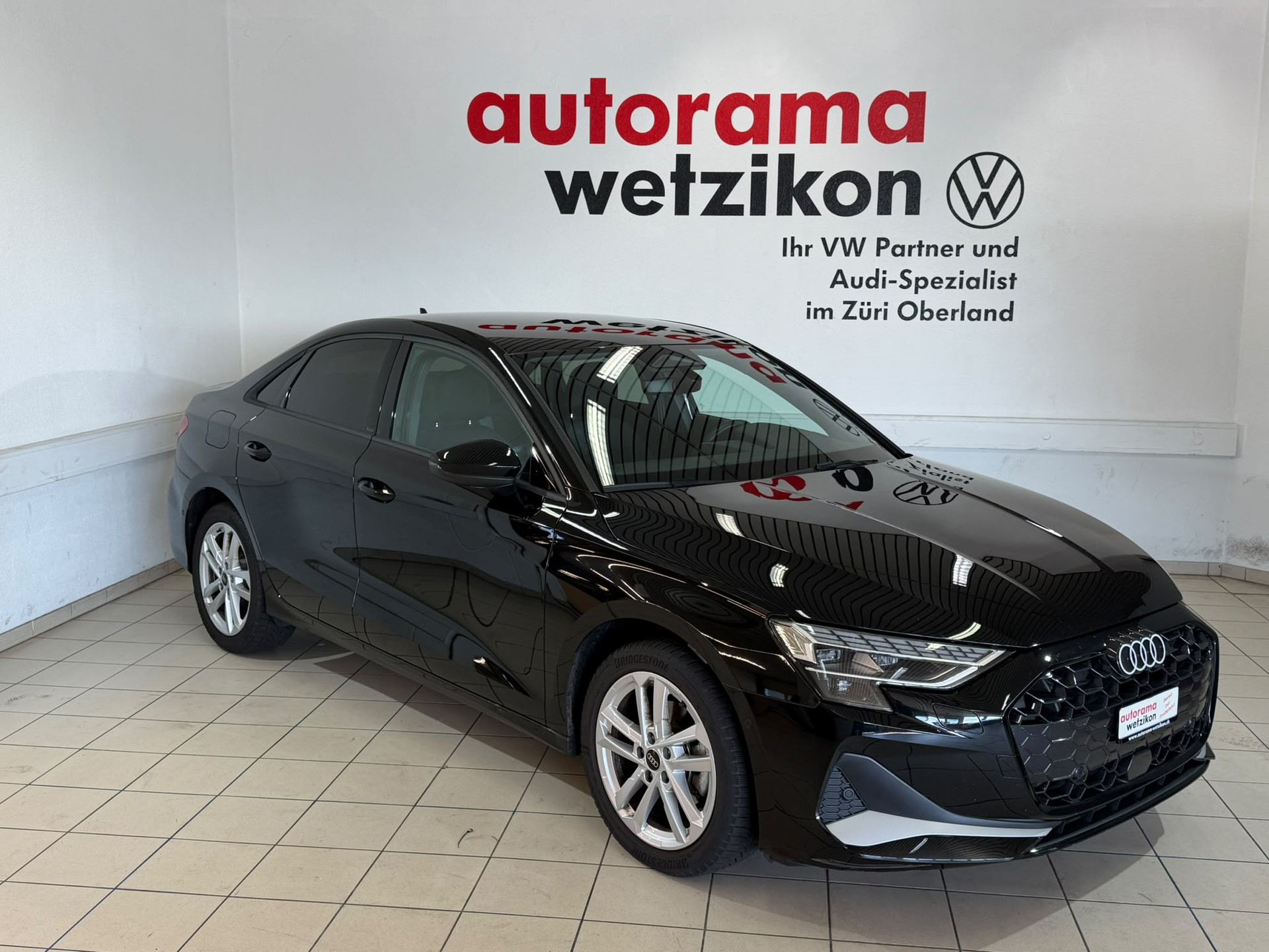 AUDI A3 Limousine TFSI 110 kW advanced S tronic-image-0