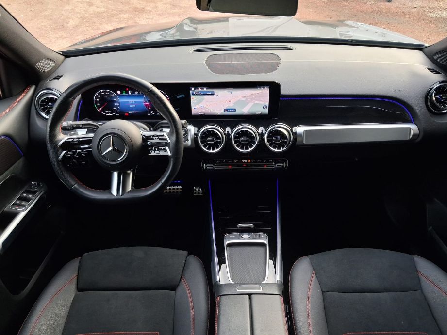 MERCEDES-BENZ GLB 220 d 4Matic 8G-Tronic AMG Line-image-8