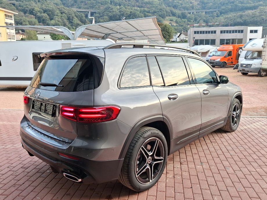 MERCEDES-BENZ GLB 220 d 4Matic 8G-Tronic AMG Line-image-5