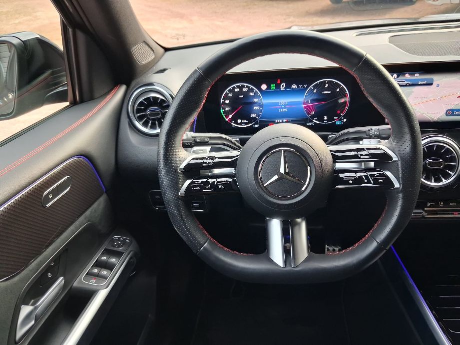 MERCEDES-BENZ GLB 220 d 4Matic 8G-Tronic AMG Line-image-12
