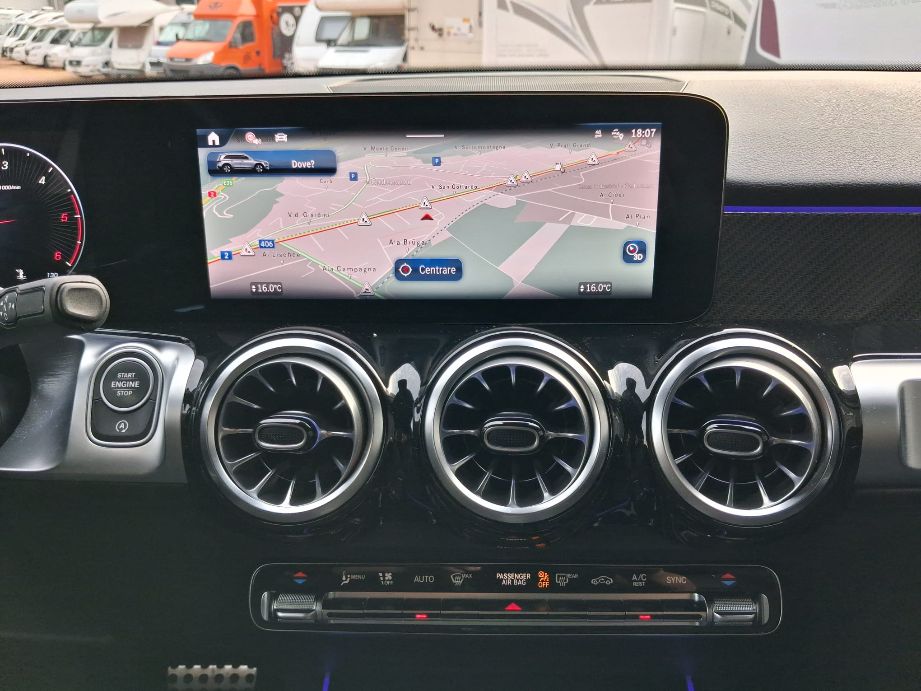 MERCEDES-BENZ GLB 220 d 4Matic 8G-Tronic AMG Line-image-9