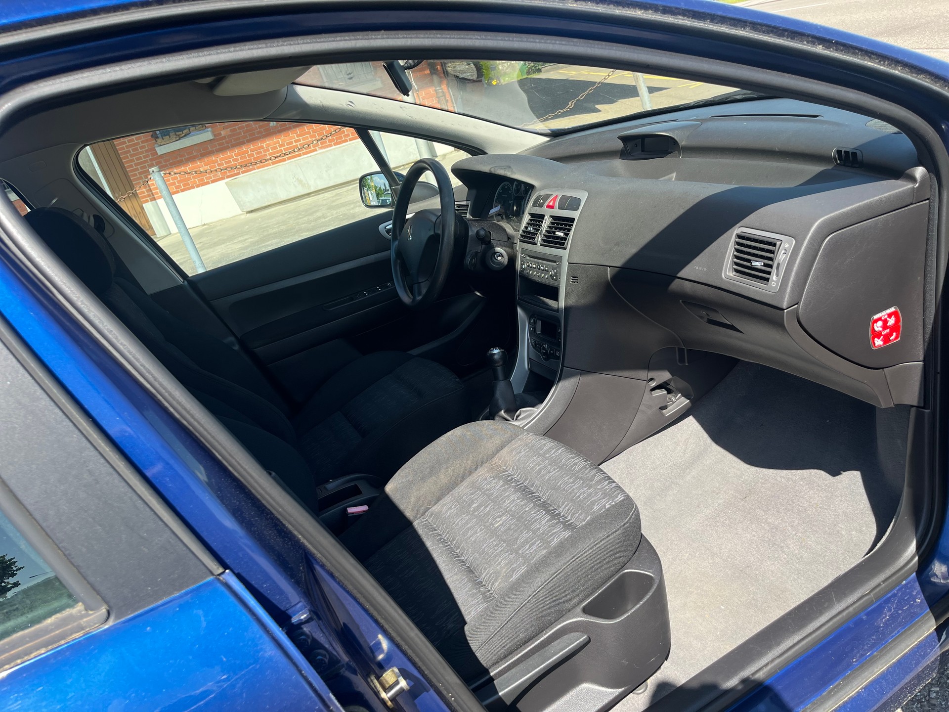 PEUGEOT Kombi Diesel KM:160.000 mit Klimaanlage tronic-image-11