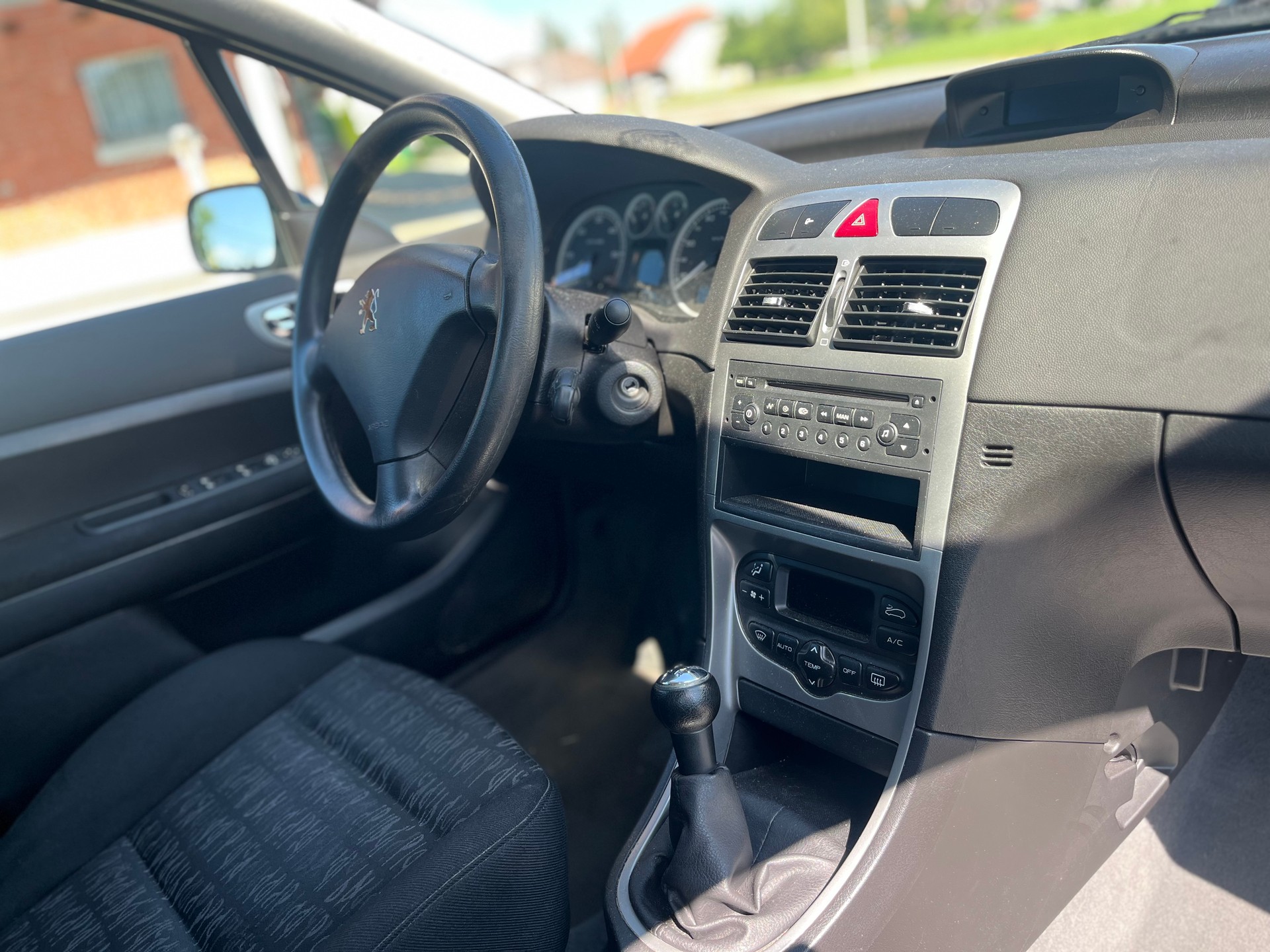 PEUGEOT Kombi Diesel KM:160.000 mit Klimaanlage tronic-image-13