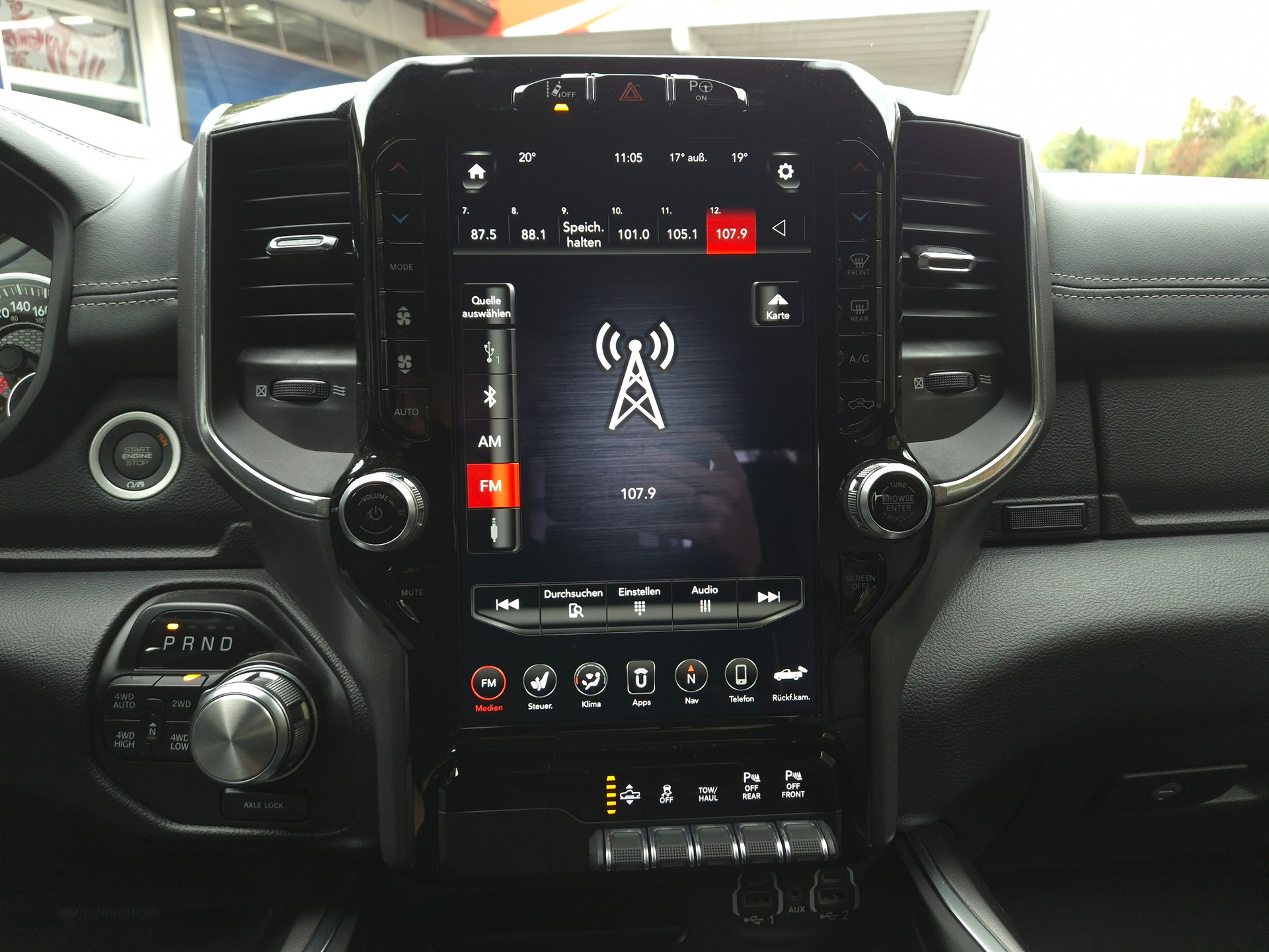 DODGE Ram 1500 Laramie 5.7l V8-image-22