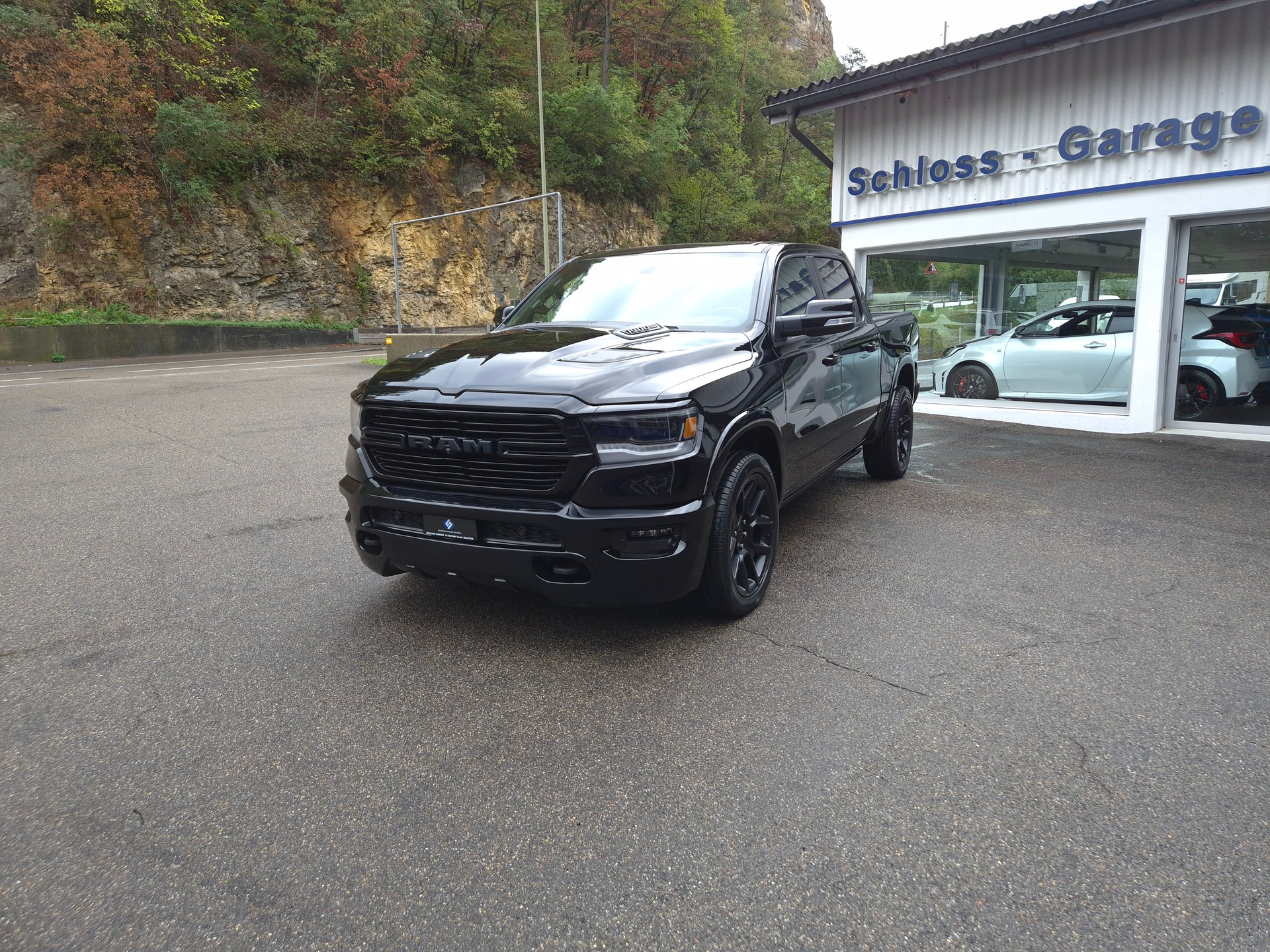 DODGE Ram 1500 Laramie 5.7l V8-image-5