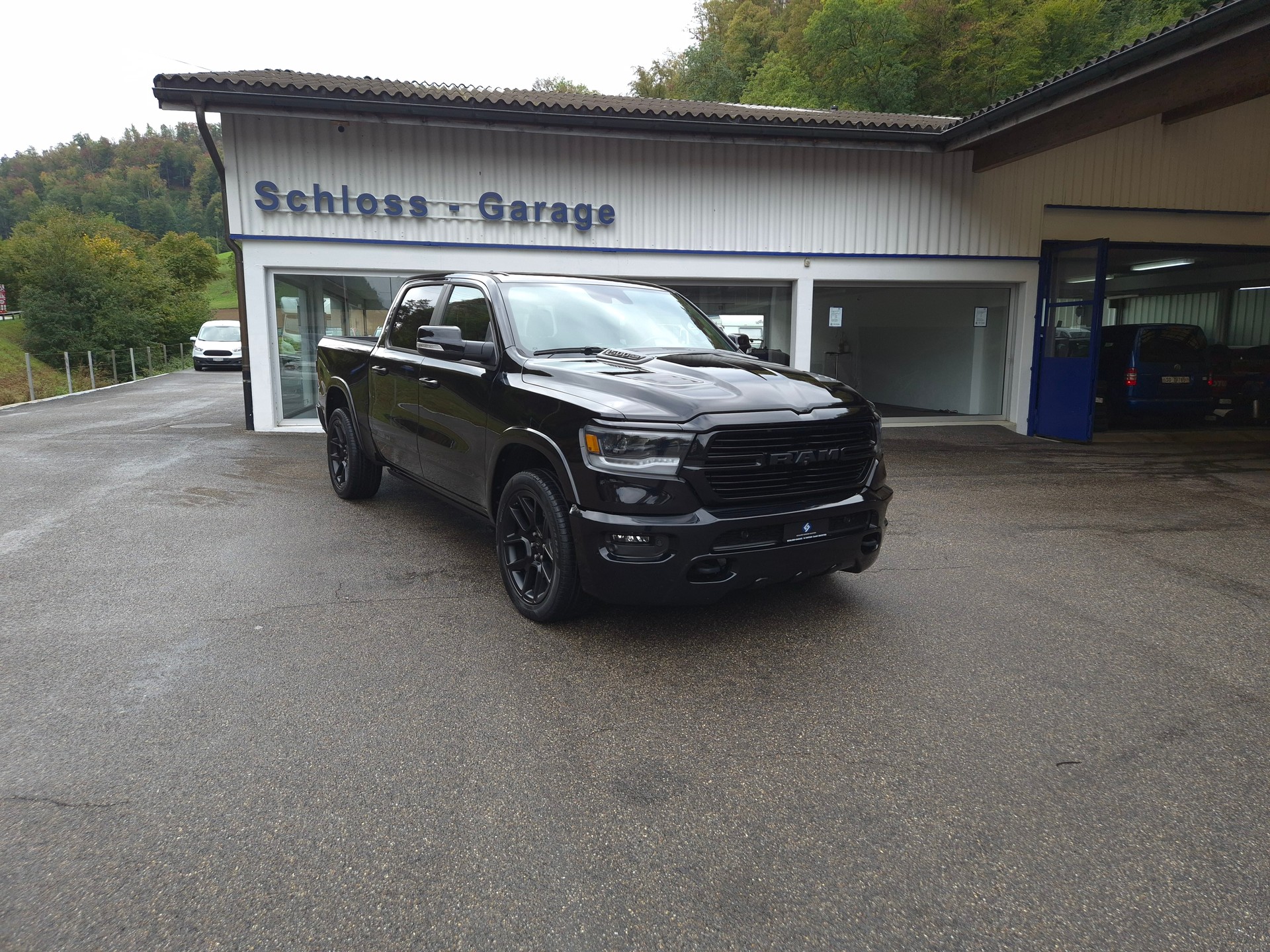 DODGE Ram 1500 Laramie 5.7l V8-image-1