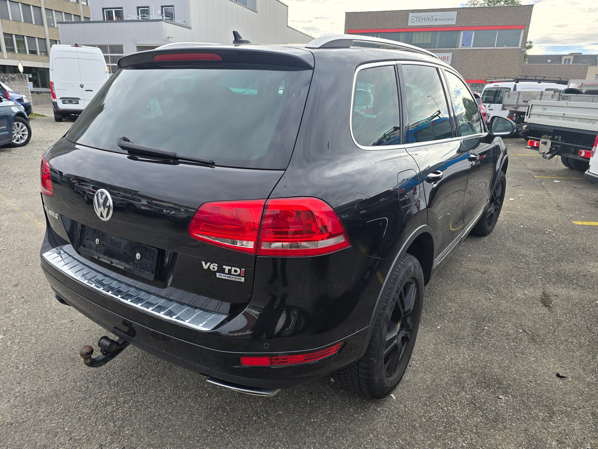 VW Touareg 3.0 TDI BlueMotion Technology Tiptronic-image-4