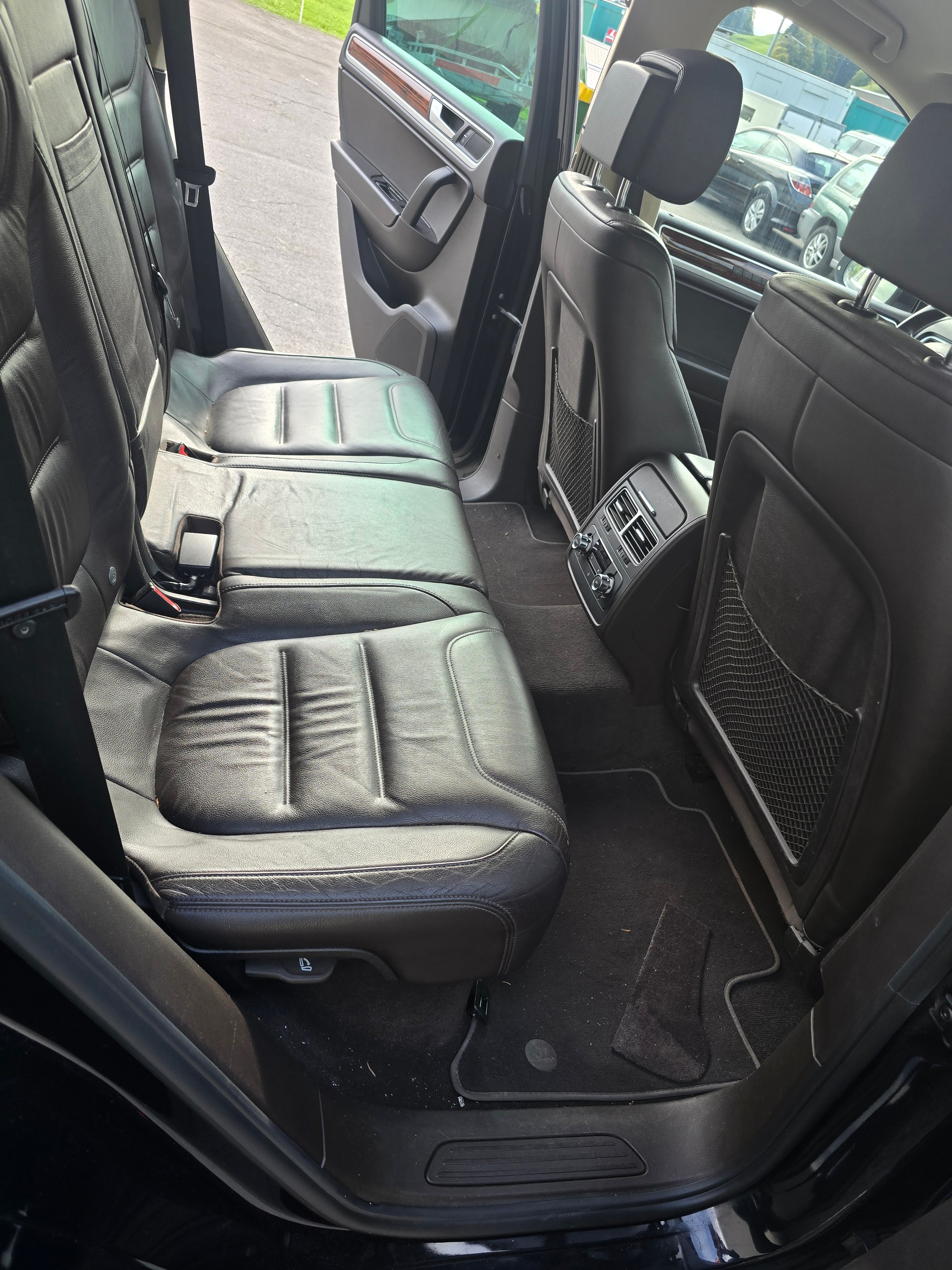 VW Touareg 3.0 TDI BlueMotion Technology Tiptronic-image-11