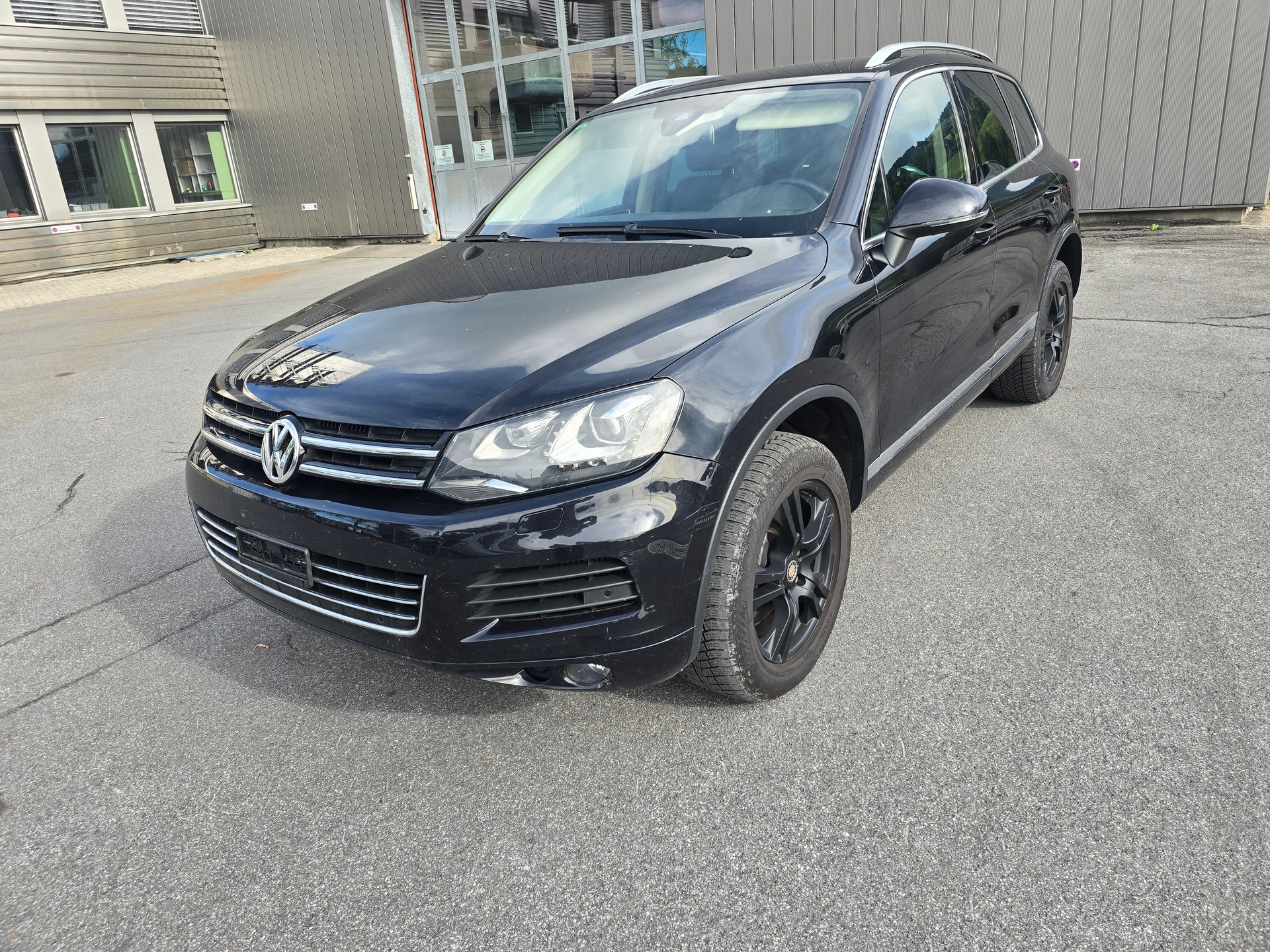 VW Touareg 3.0 TDI BlueMotion Technology Tiptronic-image-2