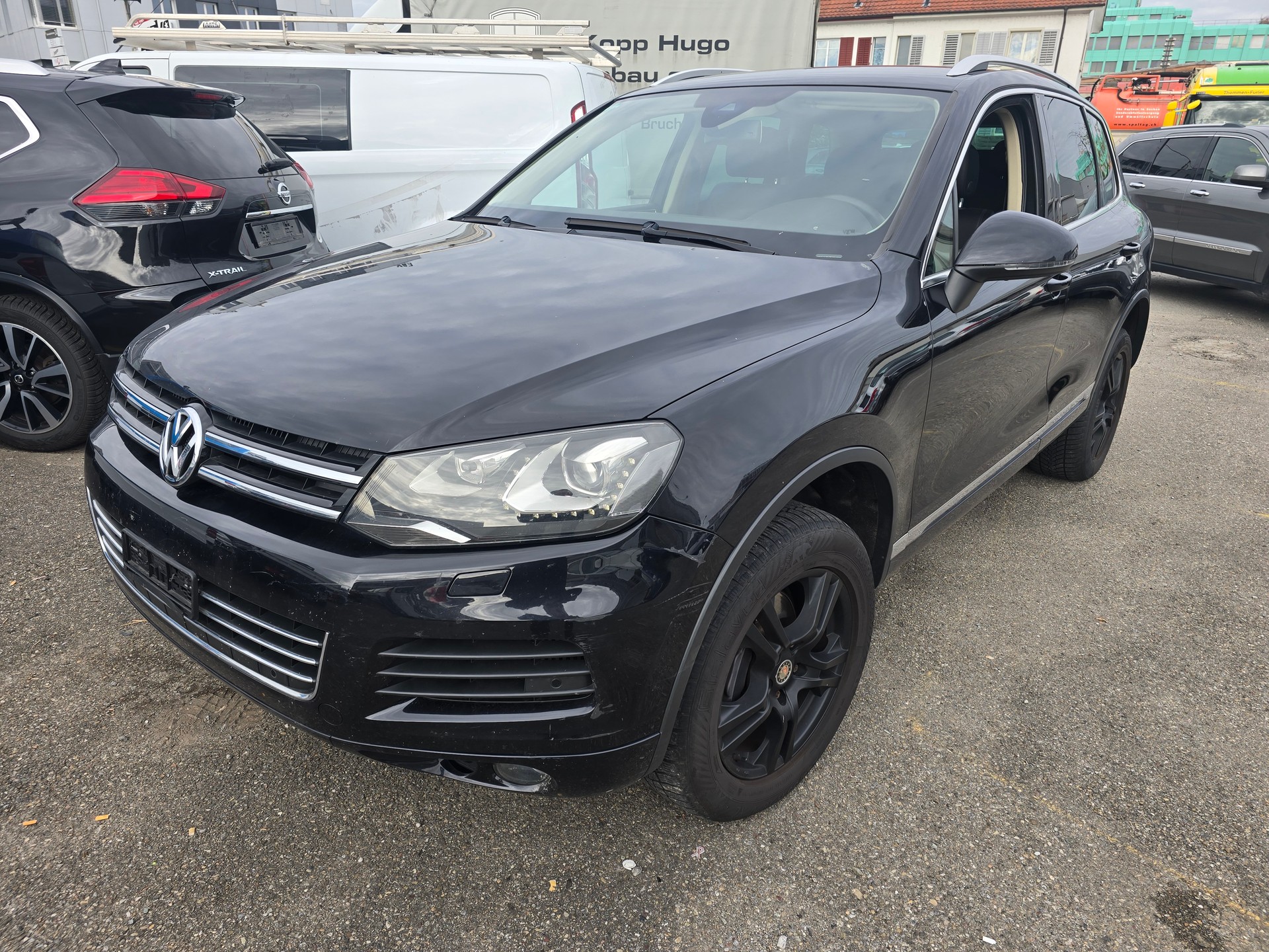 VW Touareg 3.0 TDI BlueMotion Technology Tiptronic-image-2