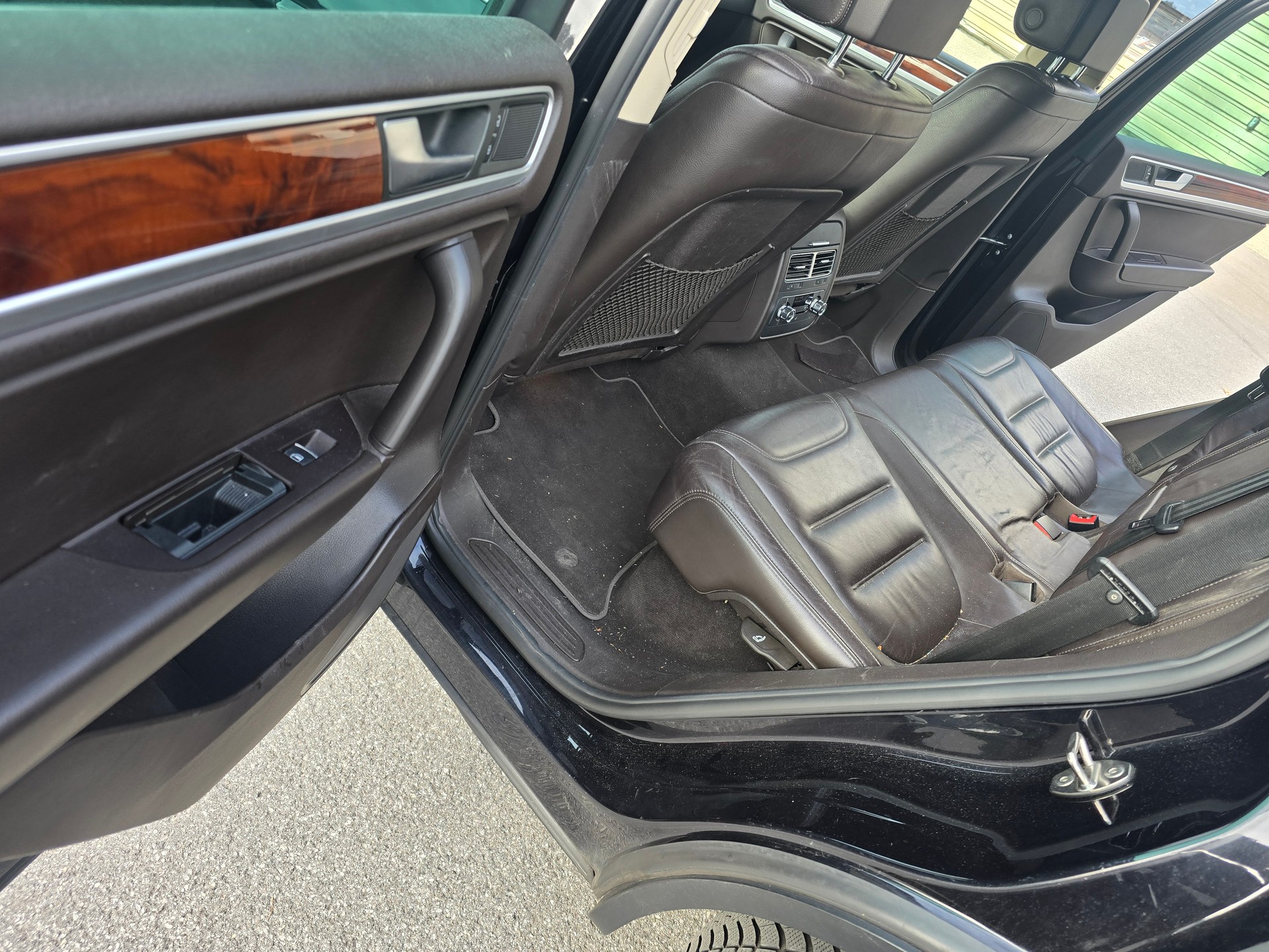 VW Touareg 3.0 TDI BlueMotion Technology Tiptronic-image-14