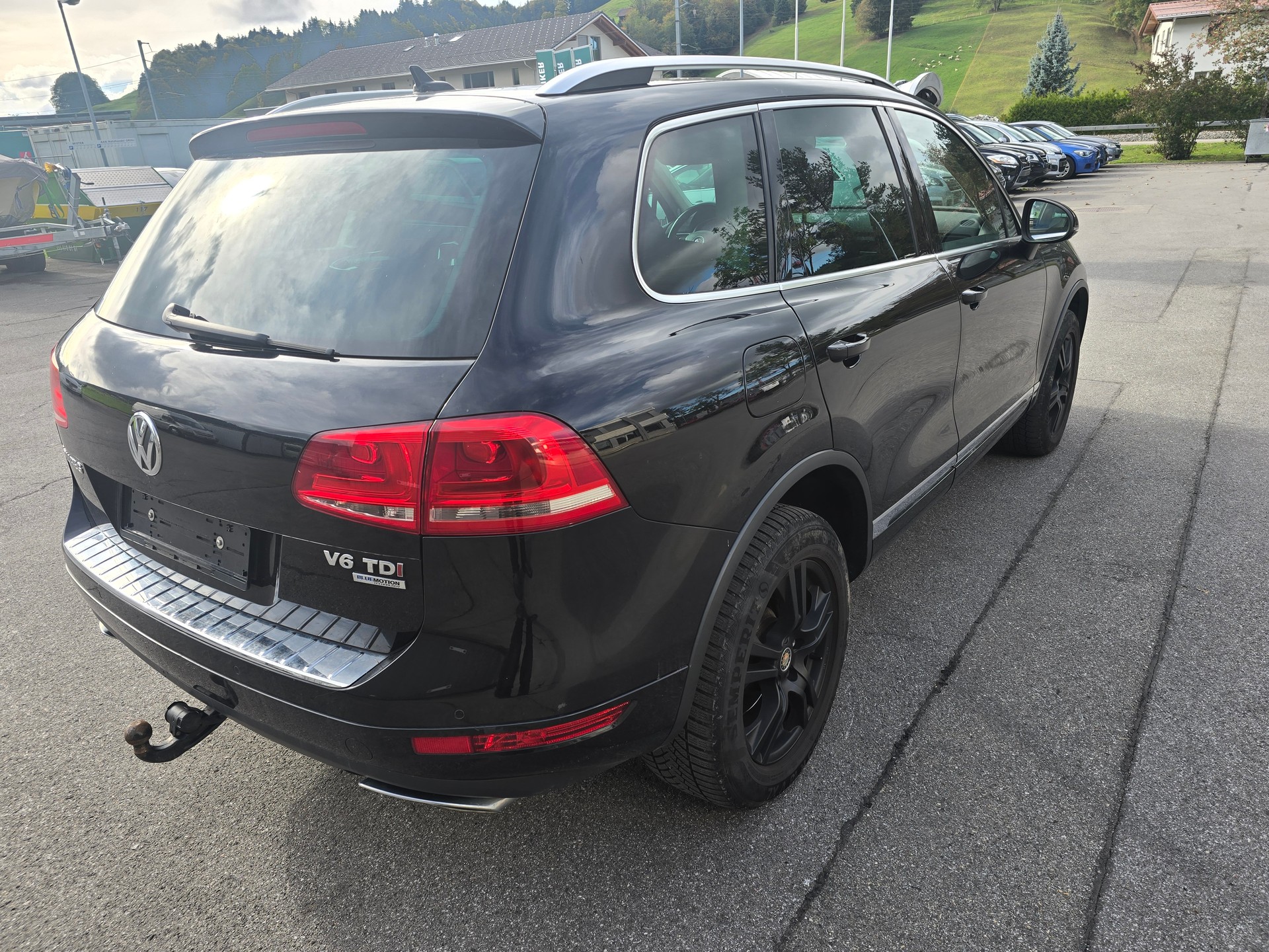VW Touareg 3.0 TDI BlueMotion Technology Tiptronic-image-4