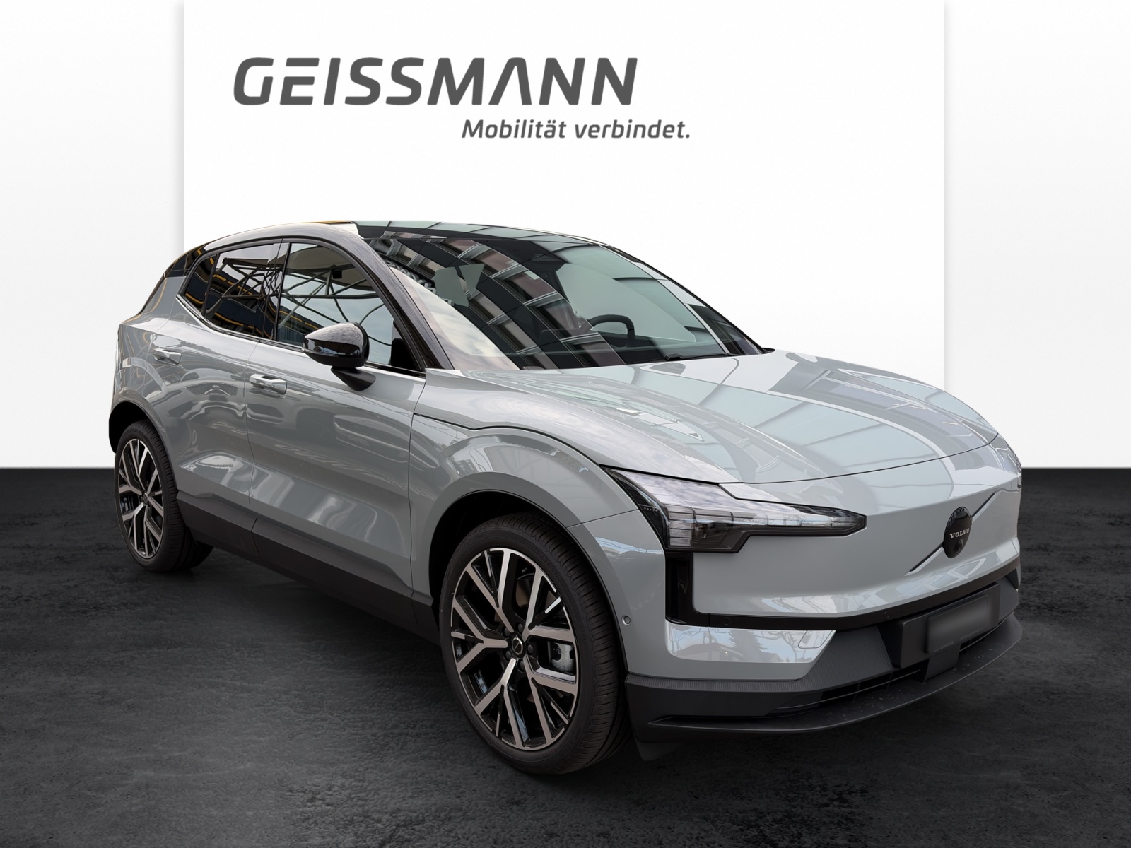 VOLVO EX30 P8 Ultra XCENTRIC Black Edition AWD-showroom-element-1