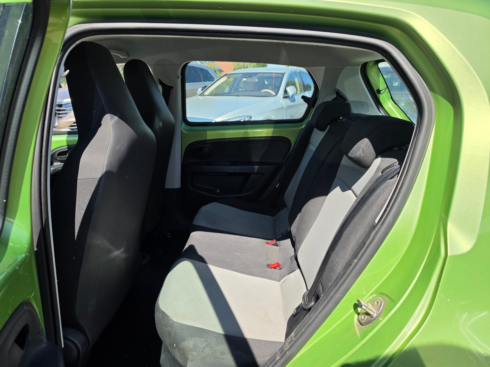 SKODA Citigo 1.0 G-tec Active-image-12