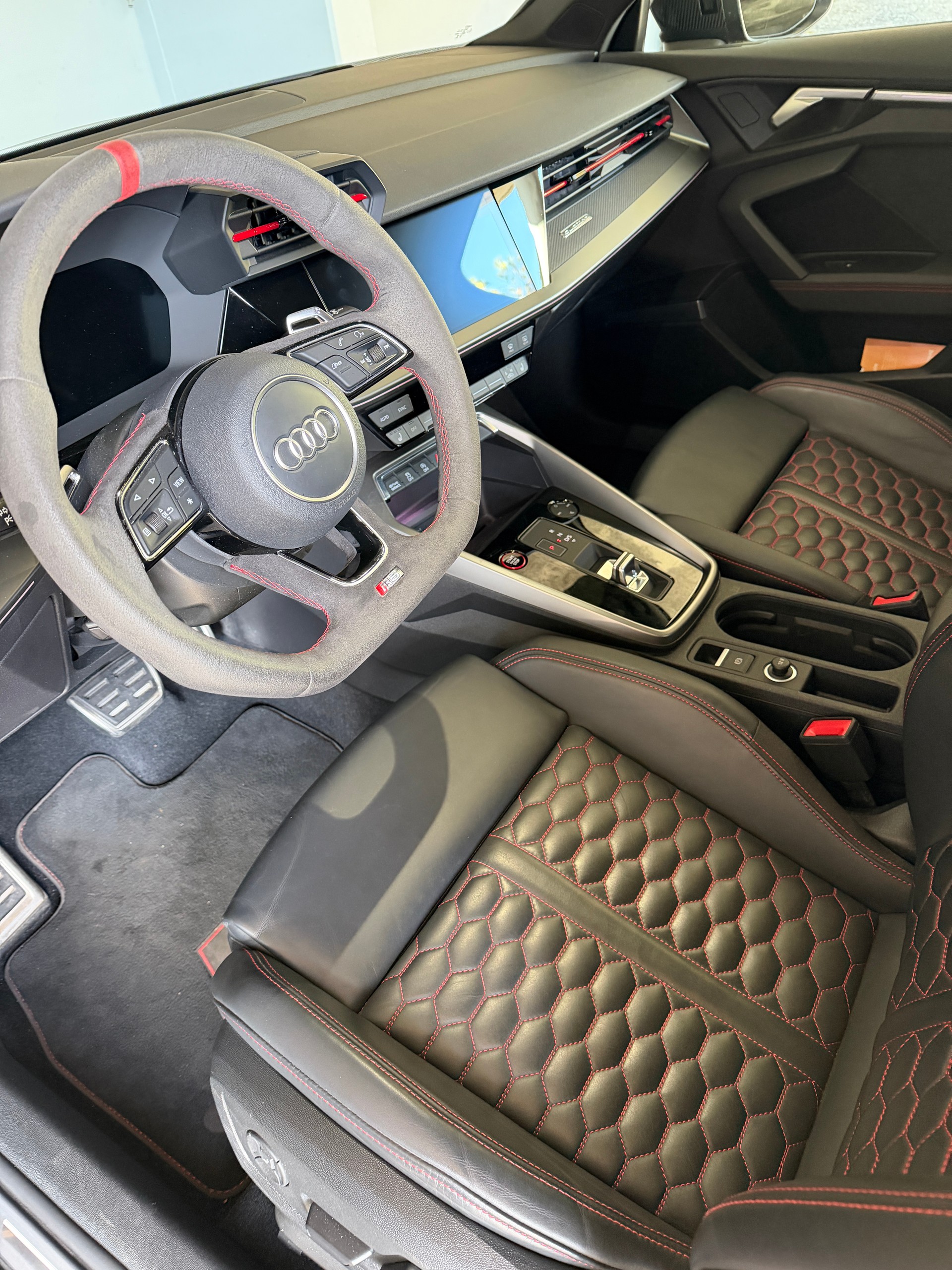 AUDI 2.5 TFSI quattro S-Tronic-image-3