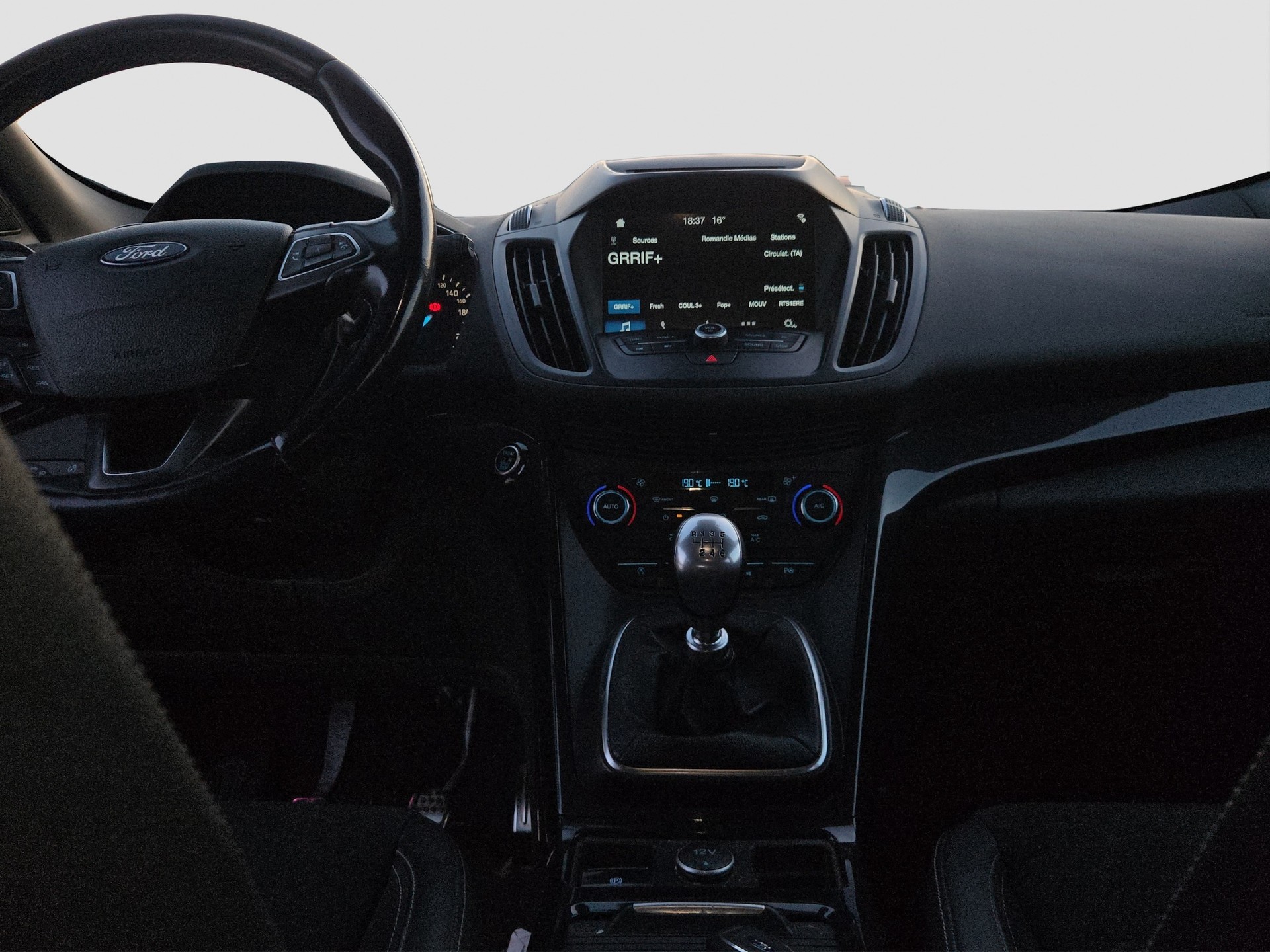FORD Kuga 1.5 SCTi Trend 2WD-image-12