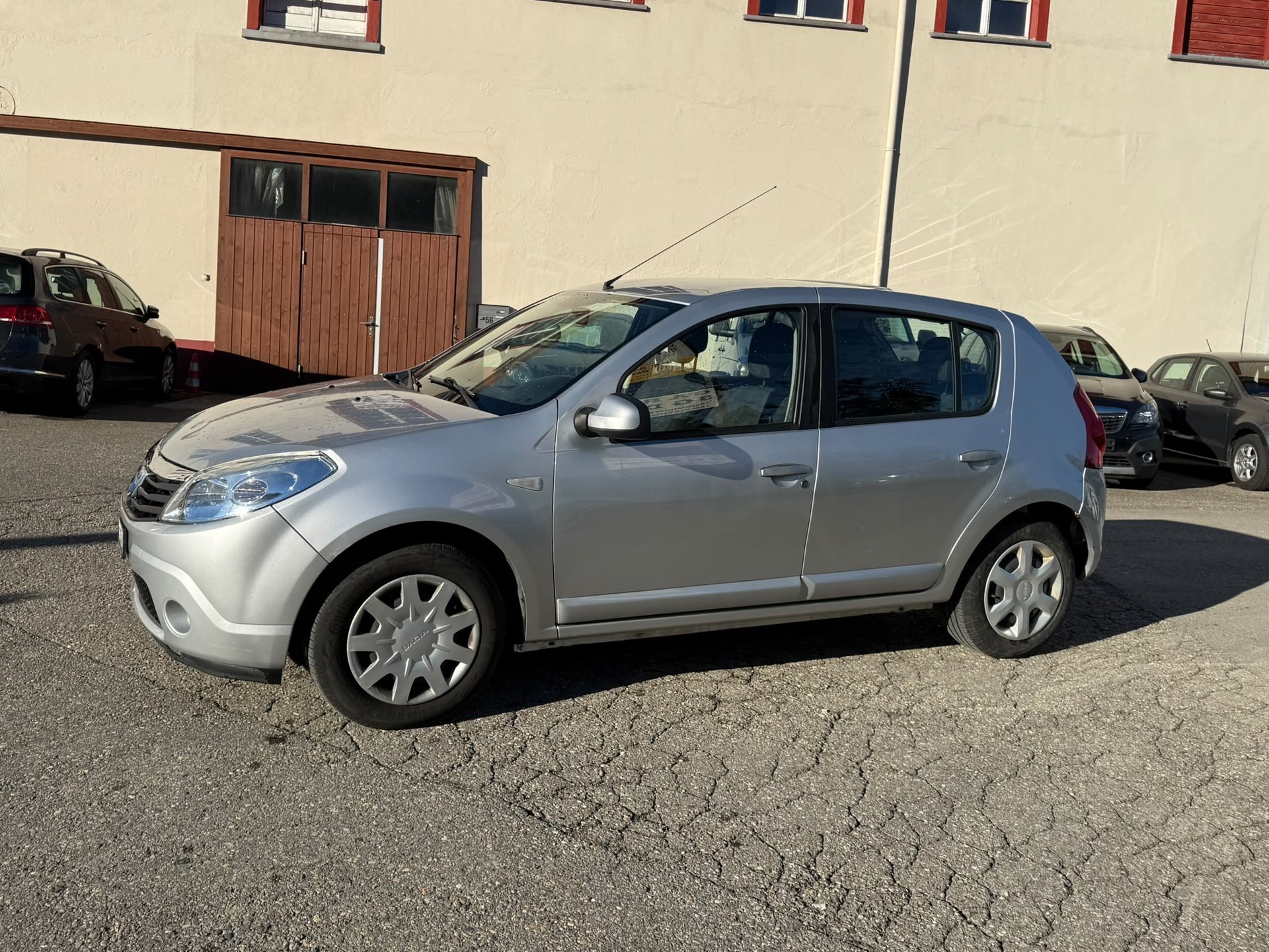 DACIA Sandero 1.6 Lauréate-image-5