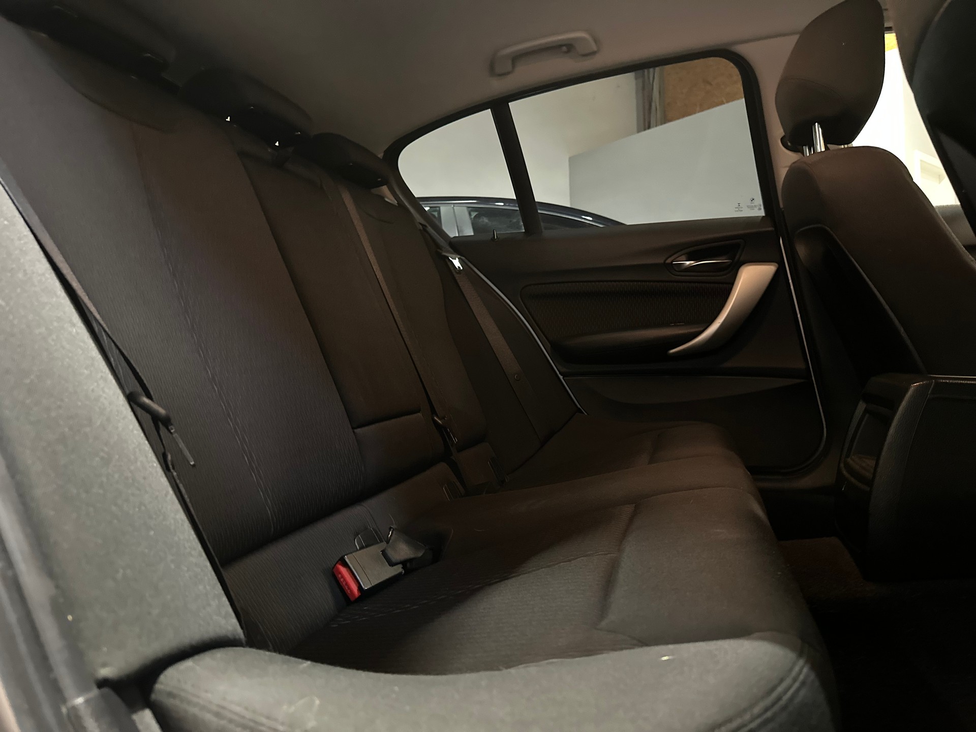 BMW 118d xDrive Sport Line-image-25
