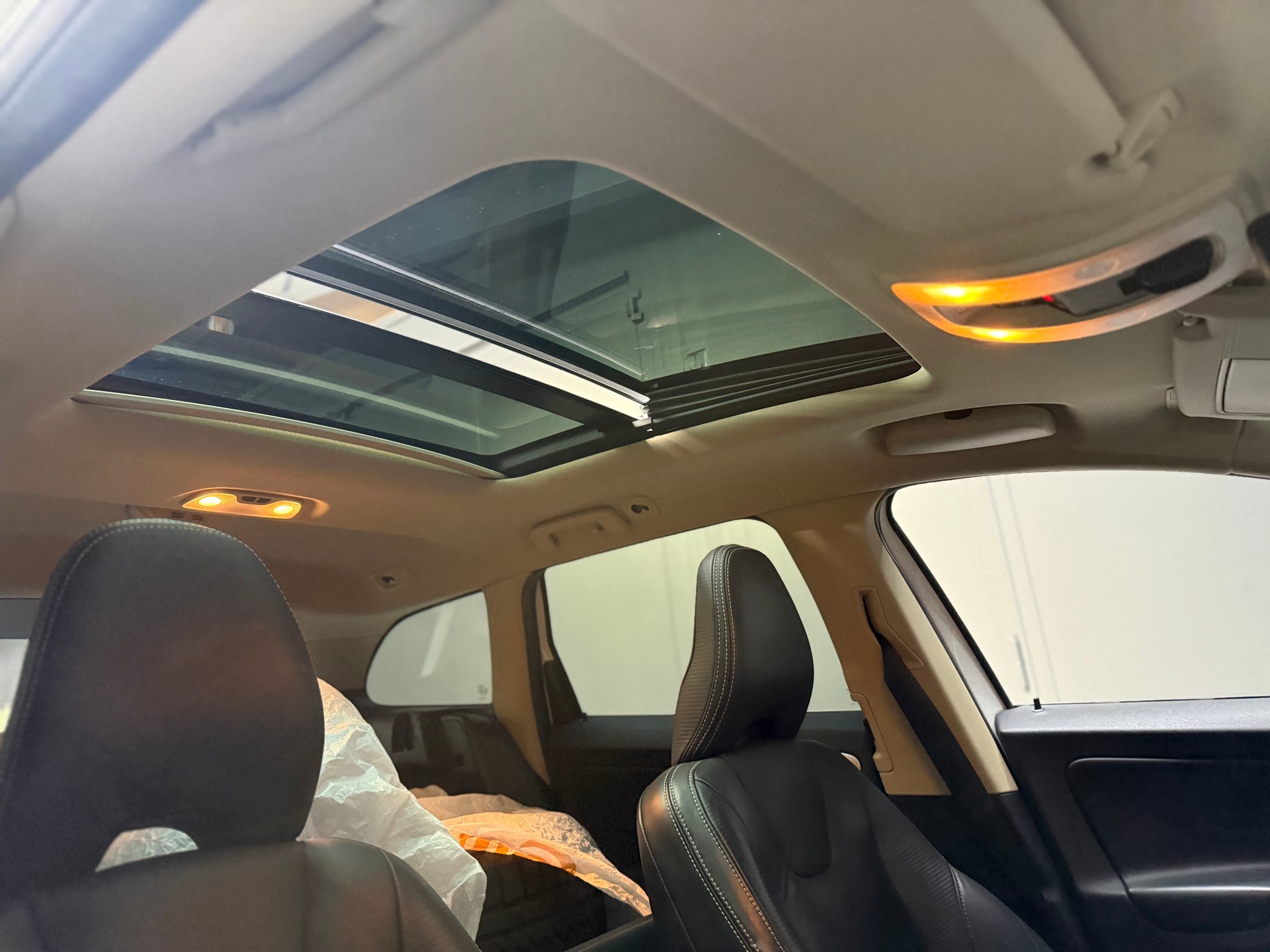 VOLVO XC60 D3 AWD Kinetic Geartronic-image-9