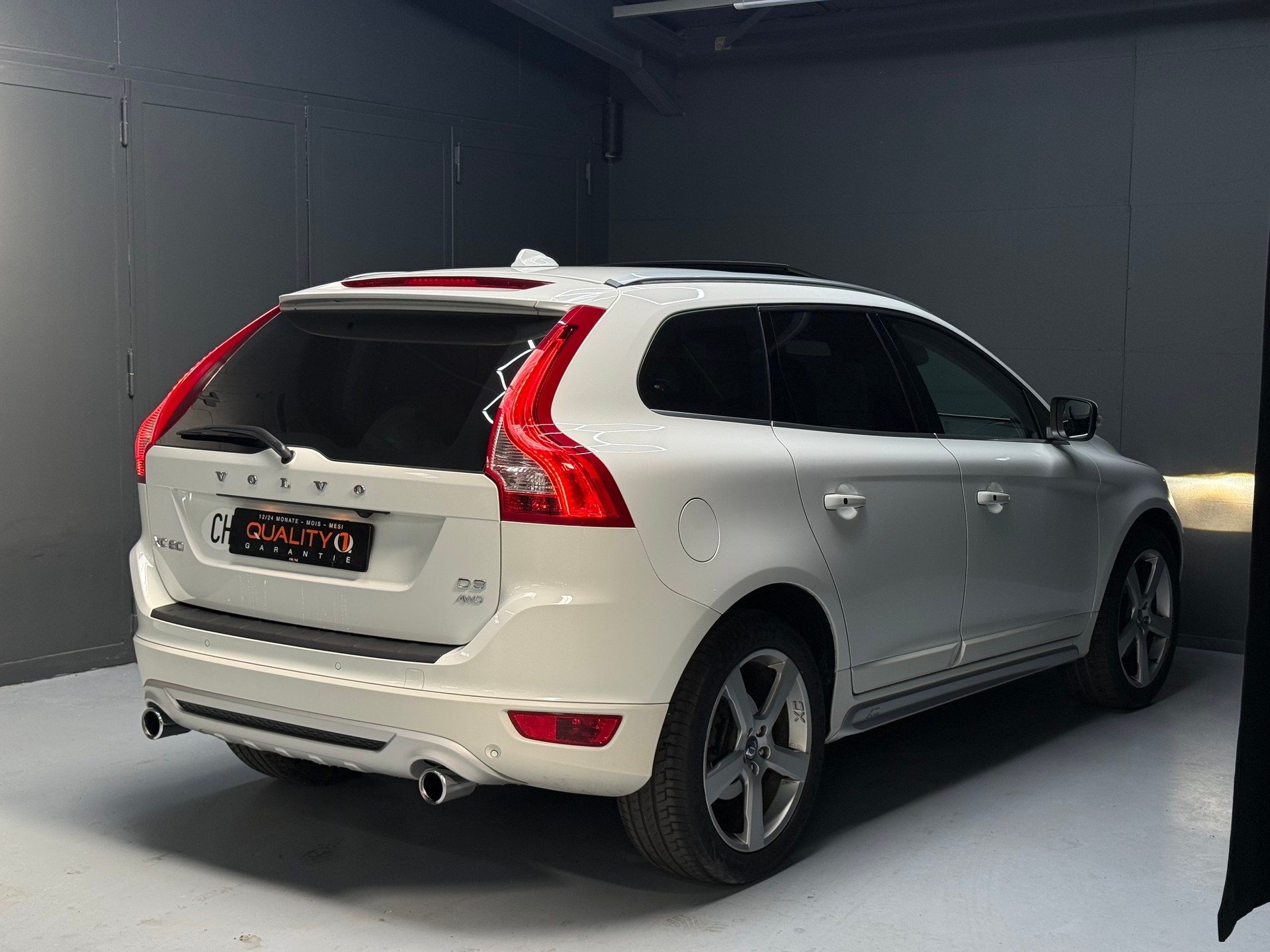 VOLVO XC60 D3 AWD Kinetic Geartronic-image-5
