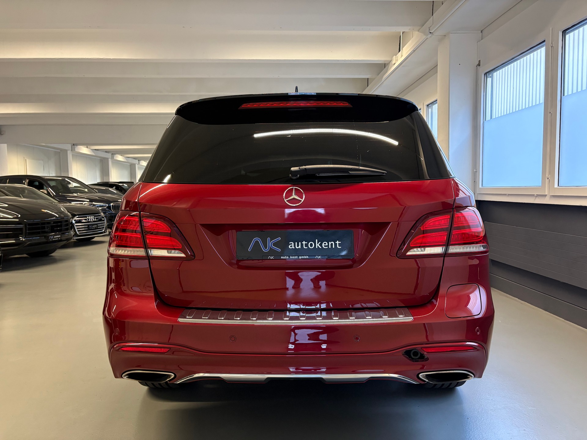 MERCEDES-BENZ GLE 500 e 4Matic AMG Line 7G-Tronic-image-4