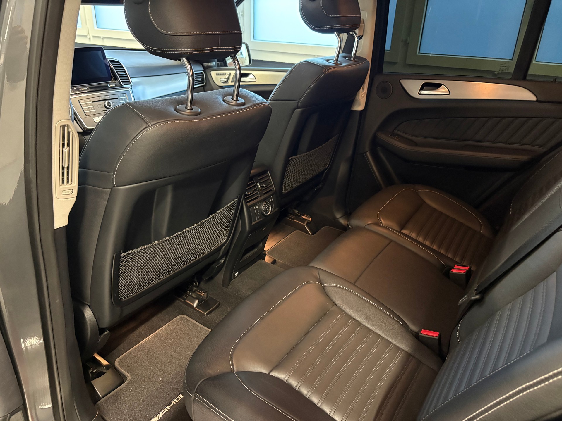 MERCEDES-BENZ GLE 500 e 4Matic AMG Line 7G-Tronic-image-13